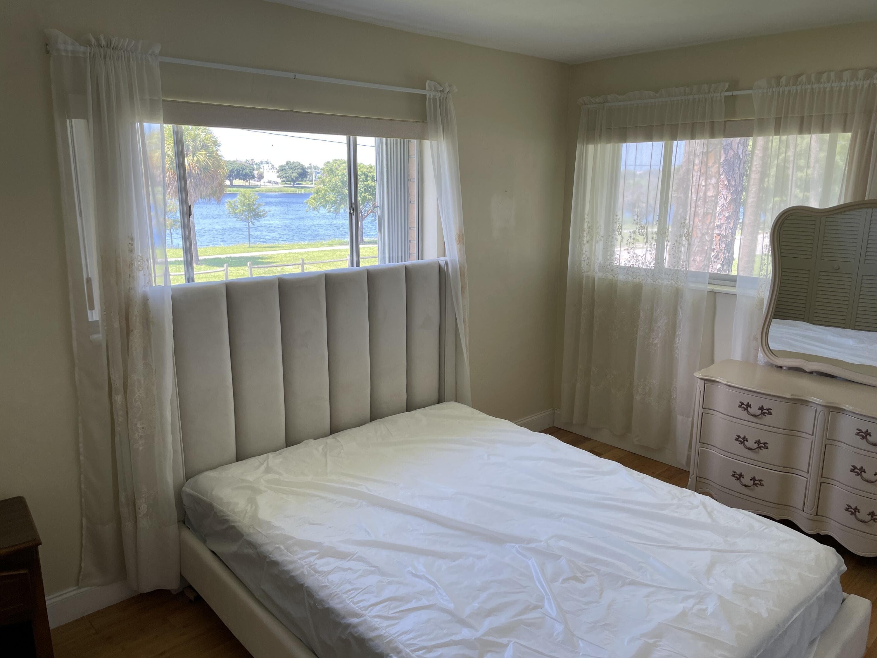 2020 Lake Osborne Drive 11, Lake Worth Beach, FL 33461 — photo 7 of 15