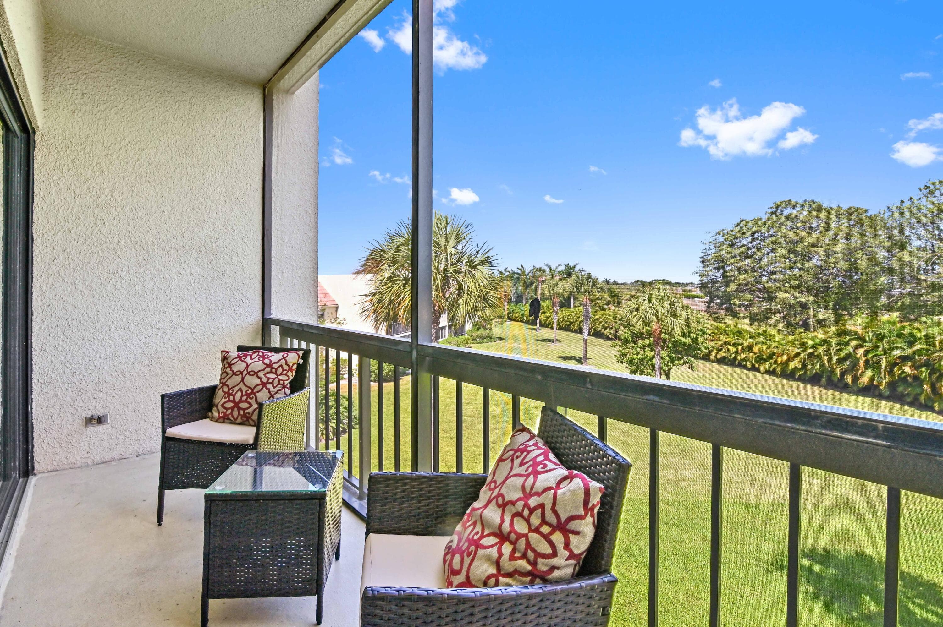 2500 Presidential Way 302, West Palm Beach, FL 33401 — photo 2 of 18