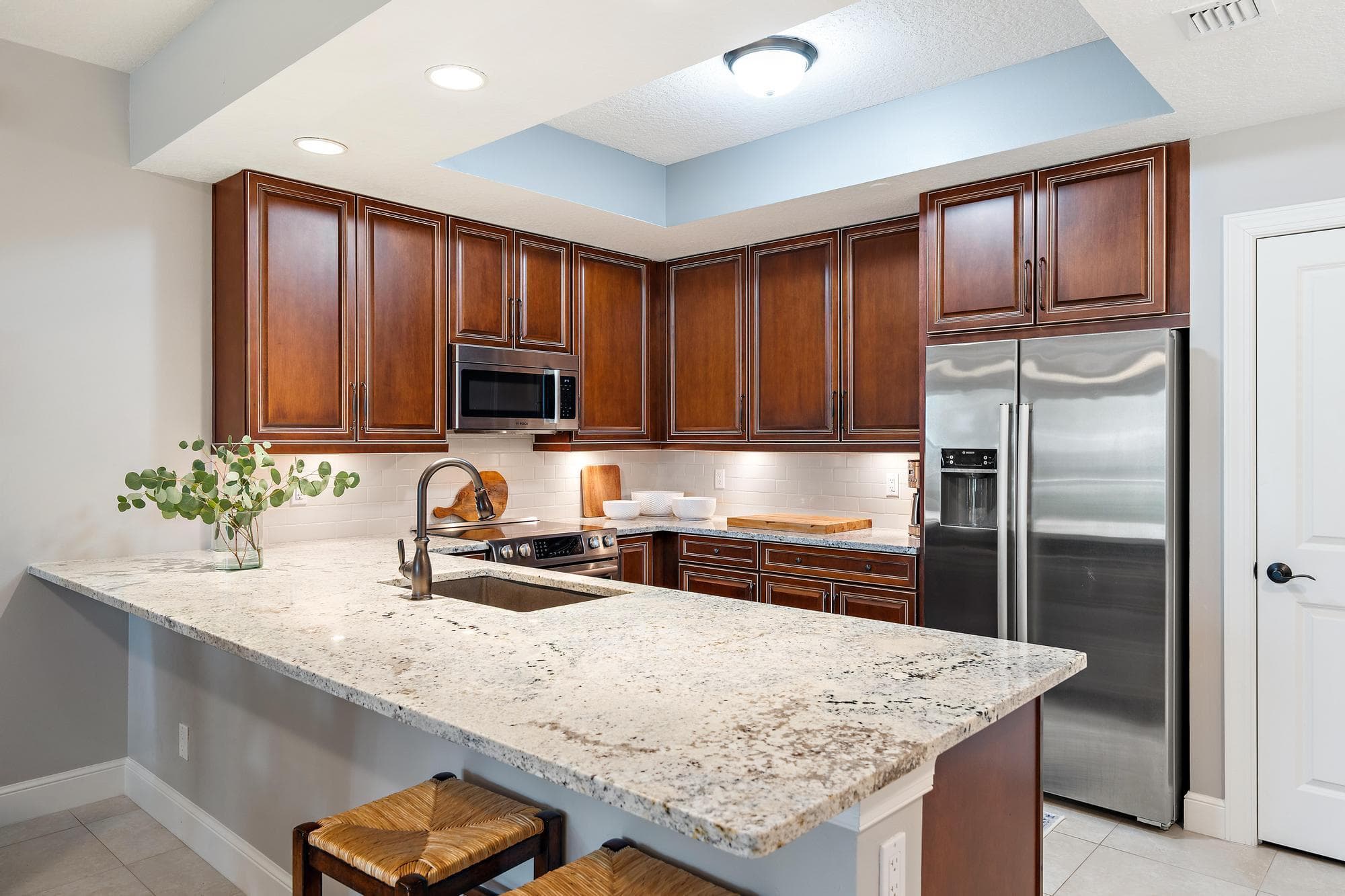 814 S Bay Colony Dr Drive S, Juno Beach, FL 33408 — photo 4 of 32