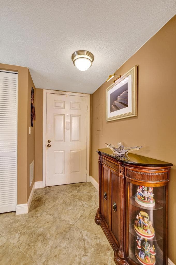 2210 SW 92nd Terrace 2702, Davie, FL 33324 — photo 8 of 89