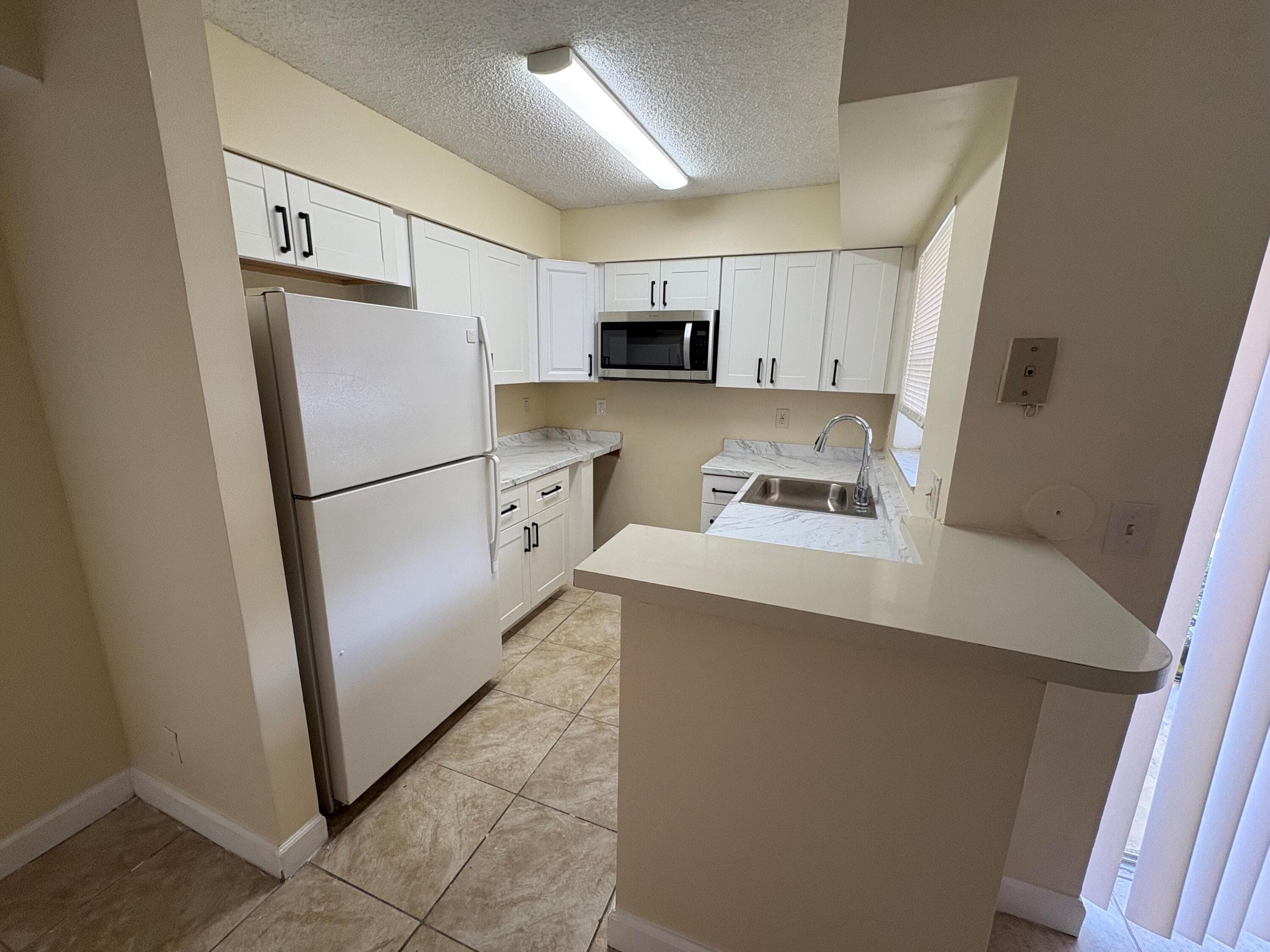 7610 Westwood Drive 106, Tamarac, FL 33321 — photo 4 of 8