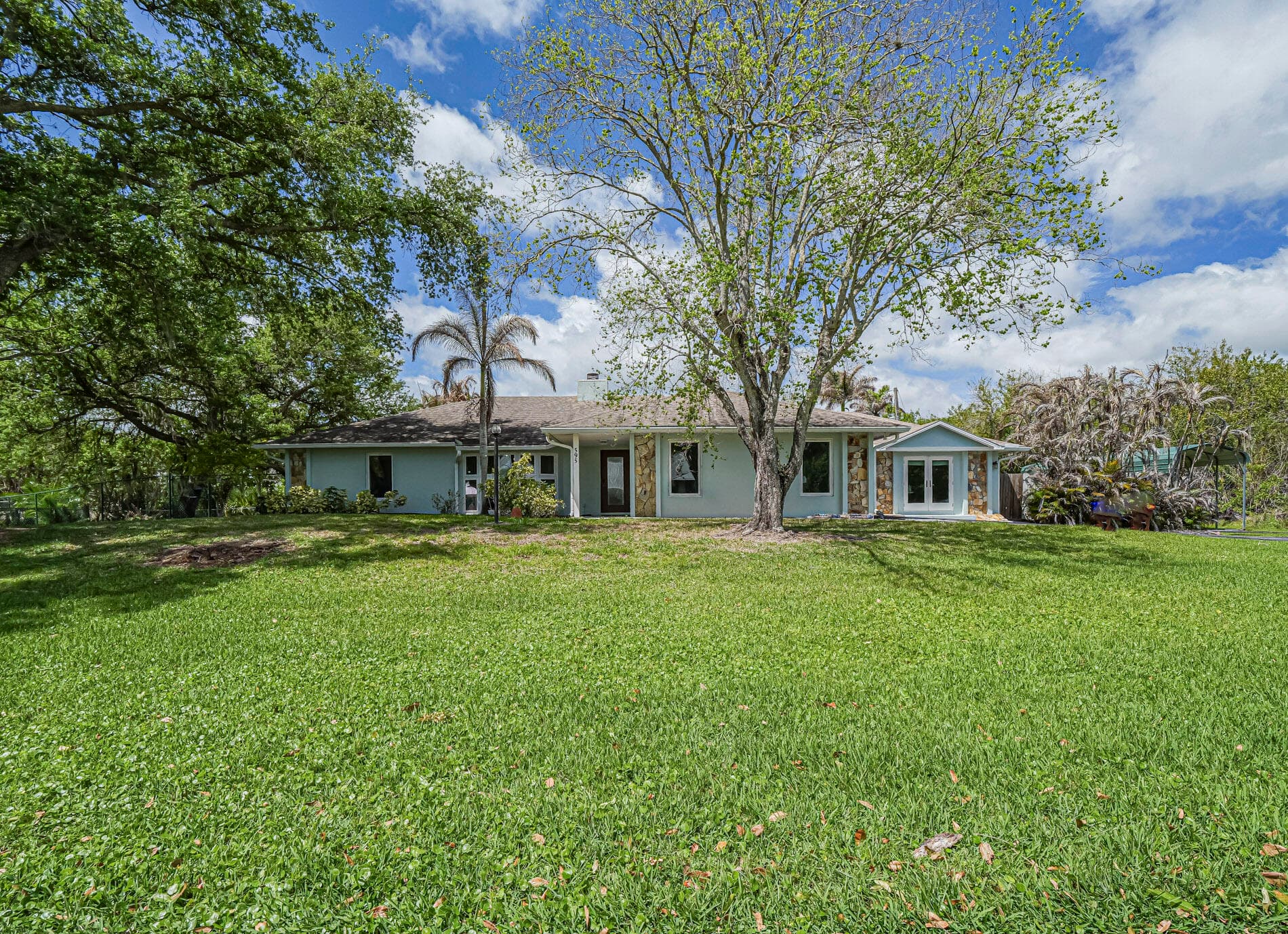 595 45th Court, Vero Beach, FL 32968 — photo 3 of 51