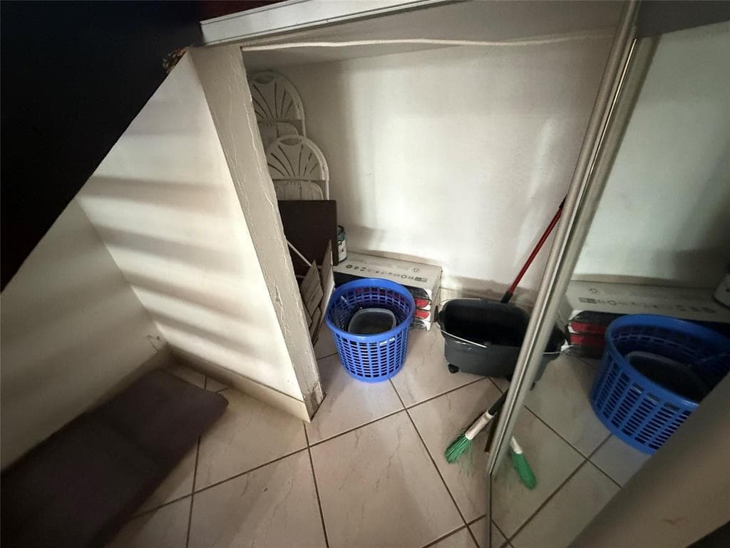 19428 NE 26th Avenue 103b, Miami, FL 33180 — photo 15 of 50