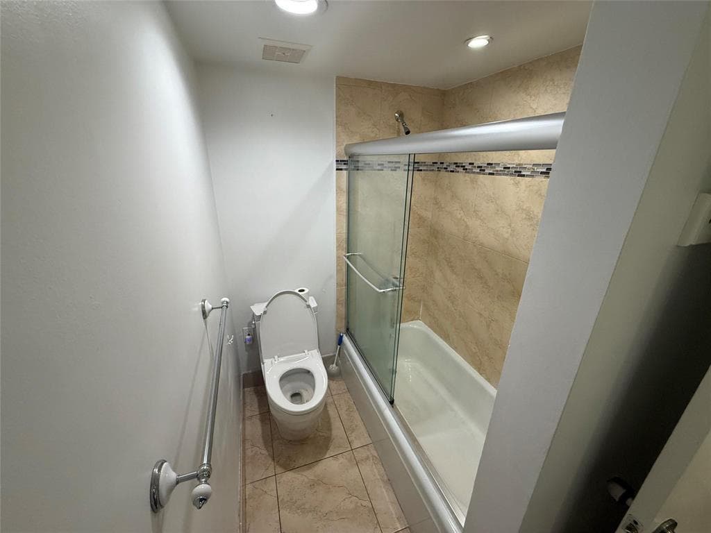19428 NE 26th Avenue 103b, Miami, FL 33180 — photo 45 of 50