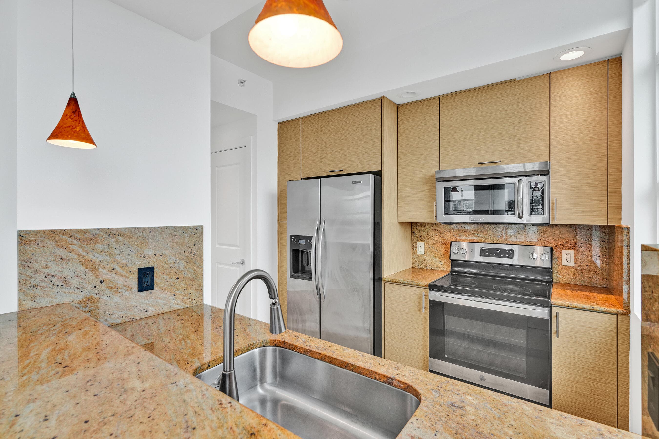 315 NE 3rd Avenue 1201, Fort Lauderdale, FL 33301 — photo 9 of 46
