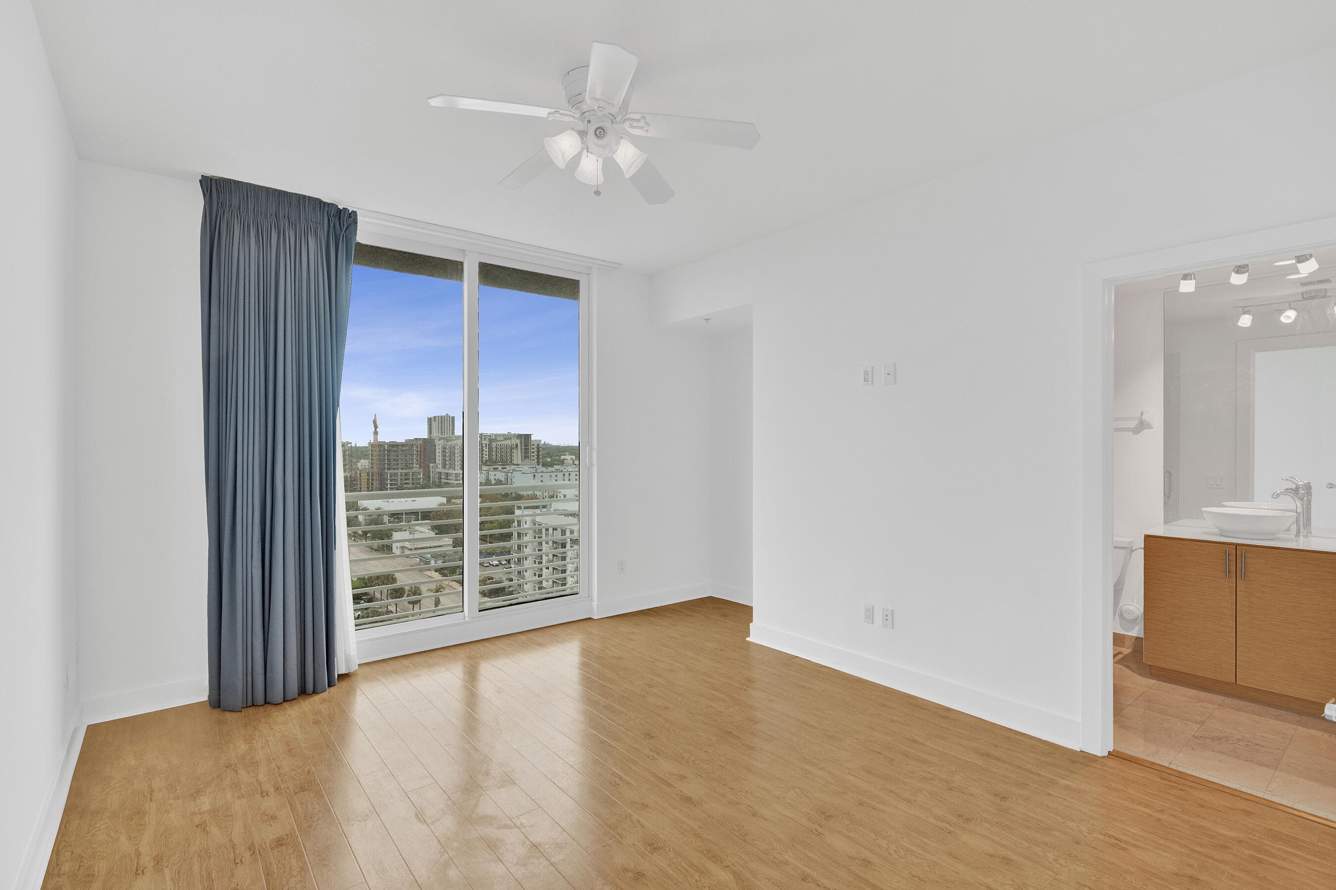315 NE 3rd Avenue 1201, Fort Lauderdale, FL 33301 — photo 14 of 46