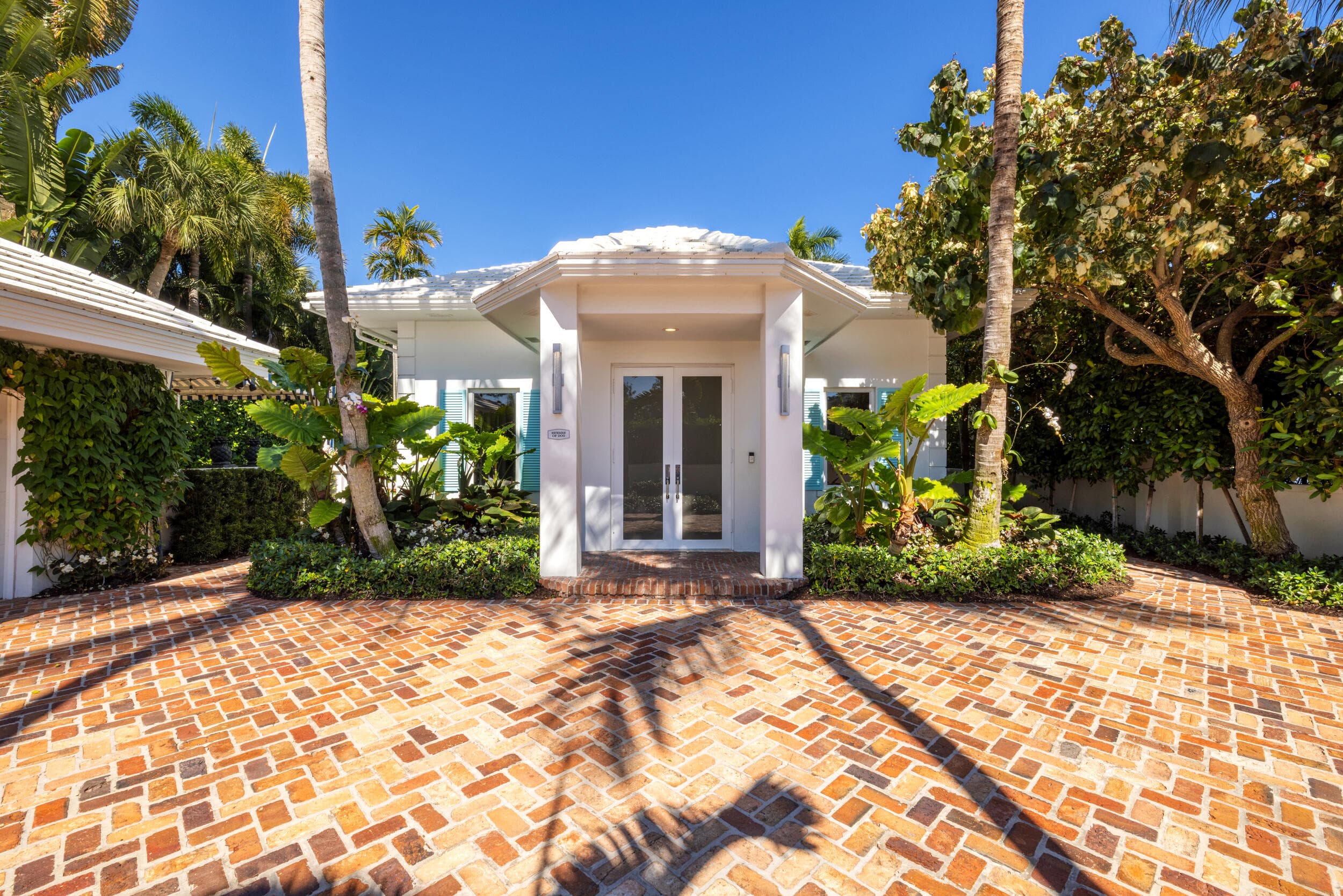121 Seville Road, West Palm Beach, FL 33405 — photo 8 of 67