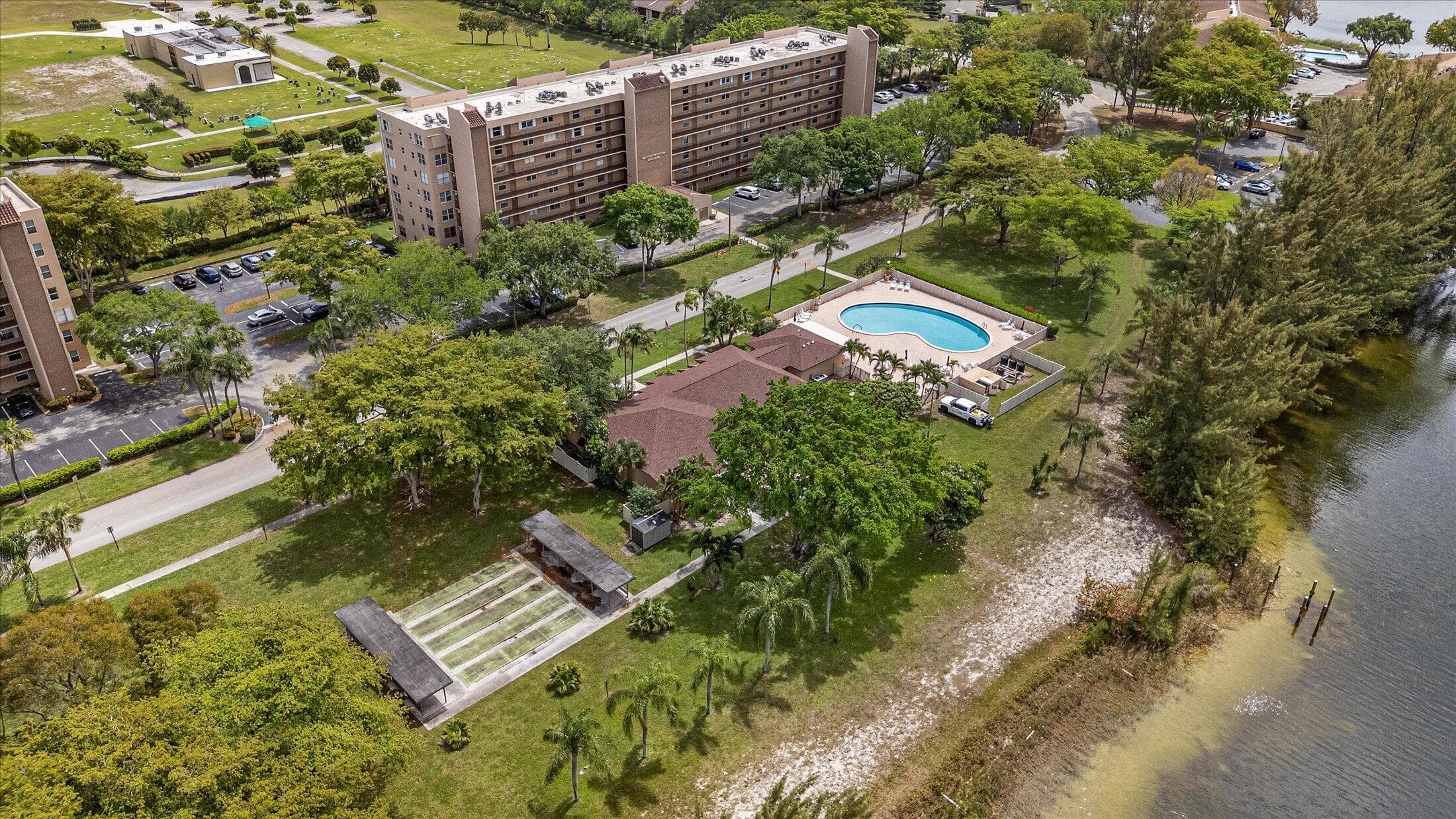 4570 NW 18th Avenue 704, Deerfield Beach, FL 33064 — photo 33 of 34