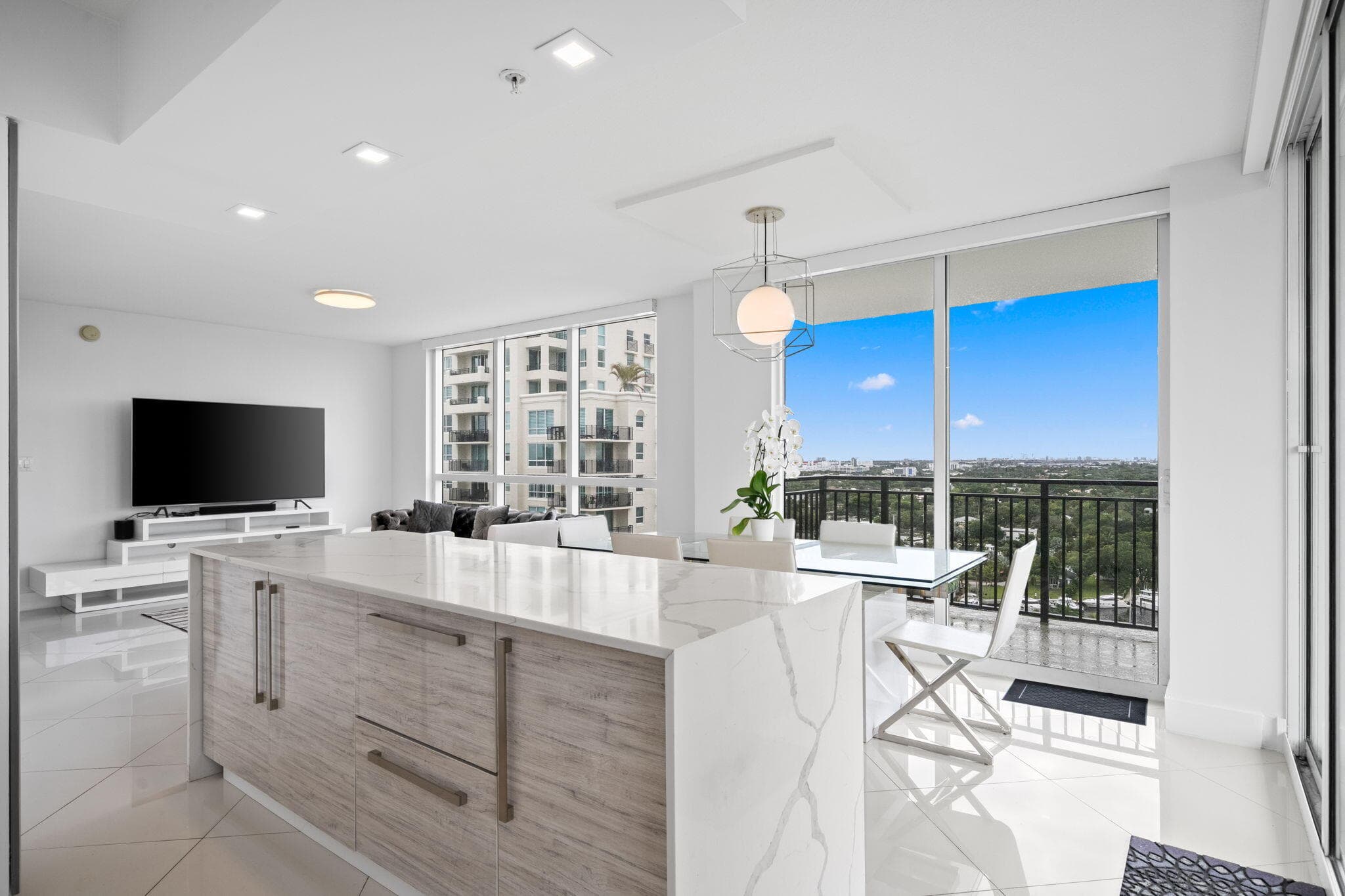610 W Las Olas Boulevard 1712n, Fort Lauderdale, FL 33312 — photo 10 of 30