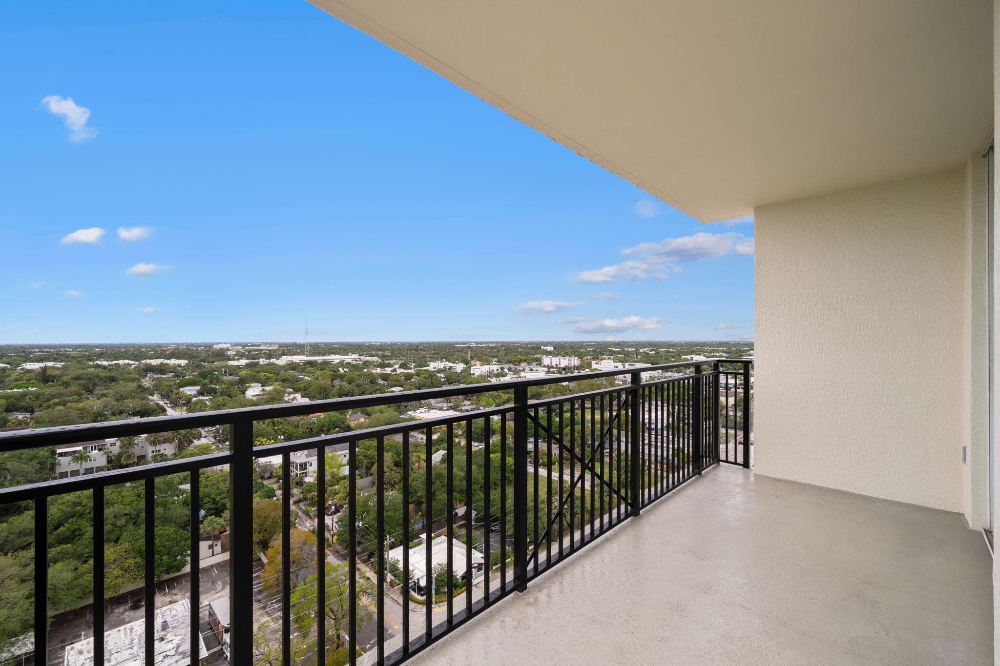 610 W Las Olas Boulevard 1712n, Fort Lauderdale, FL 33312 — photo 27 of 30