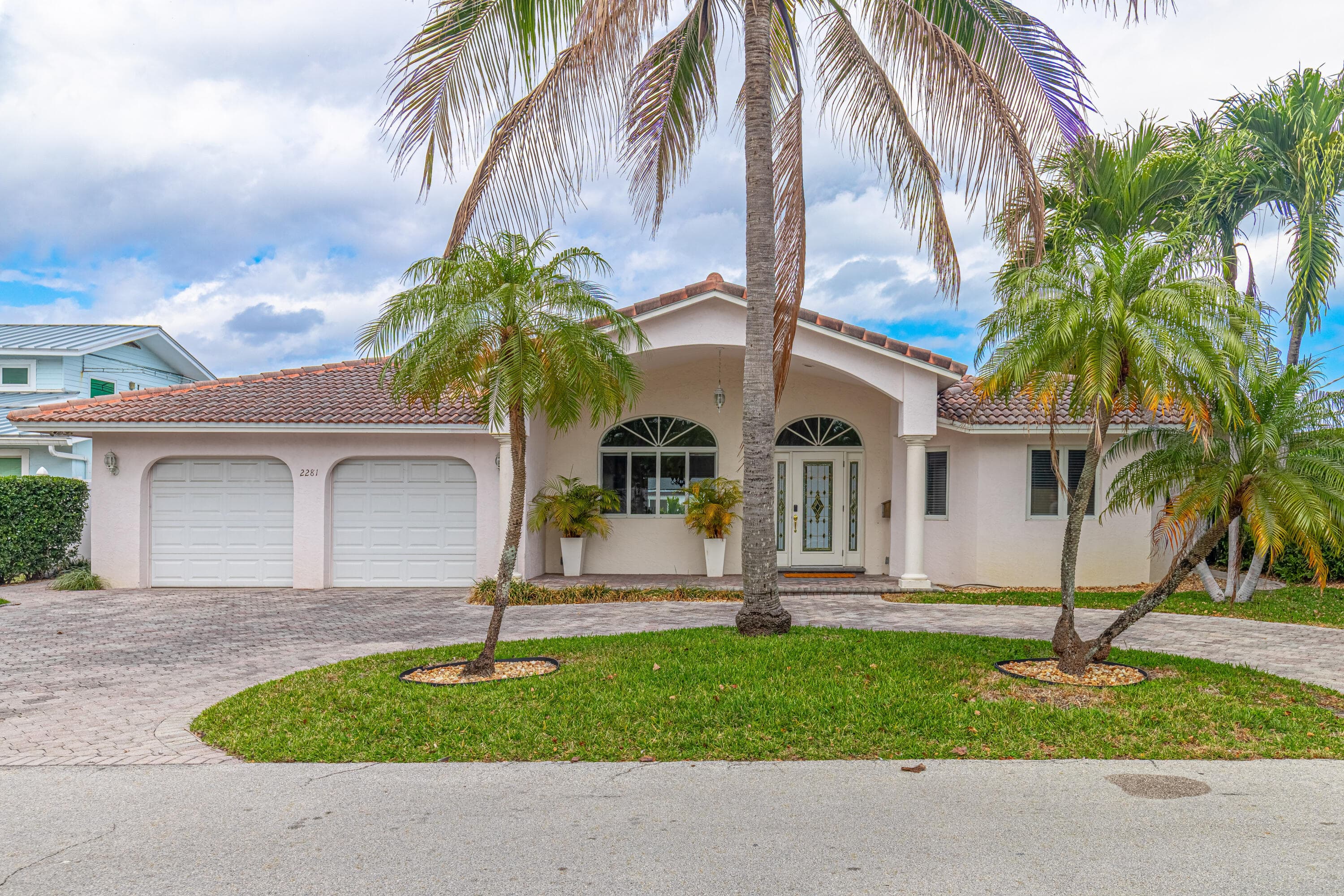 2281 SE 11th Street, Pompano Beach, FL 33062 — photo 6 of 40