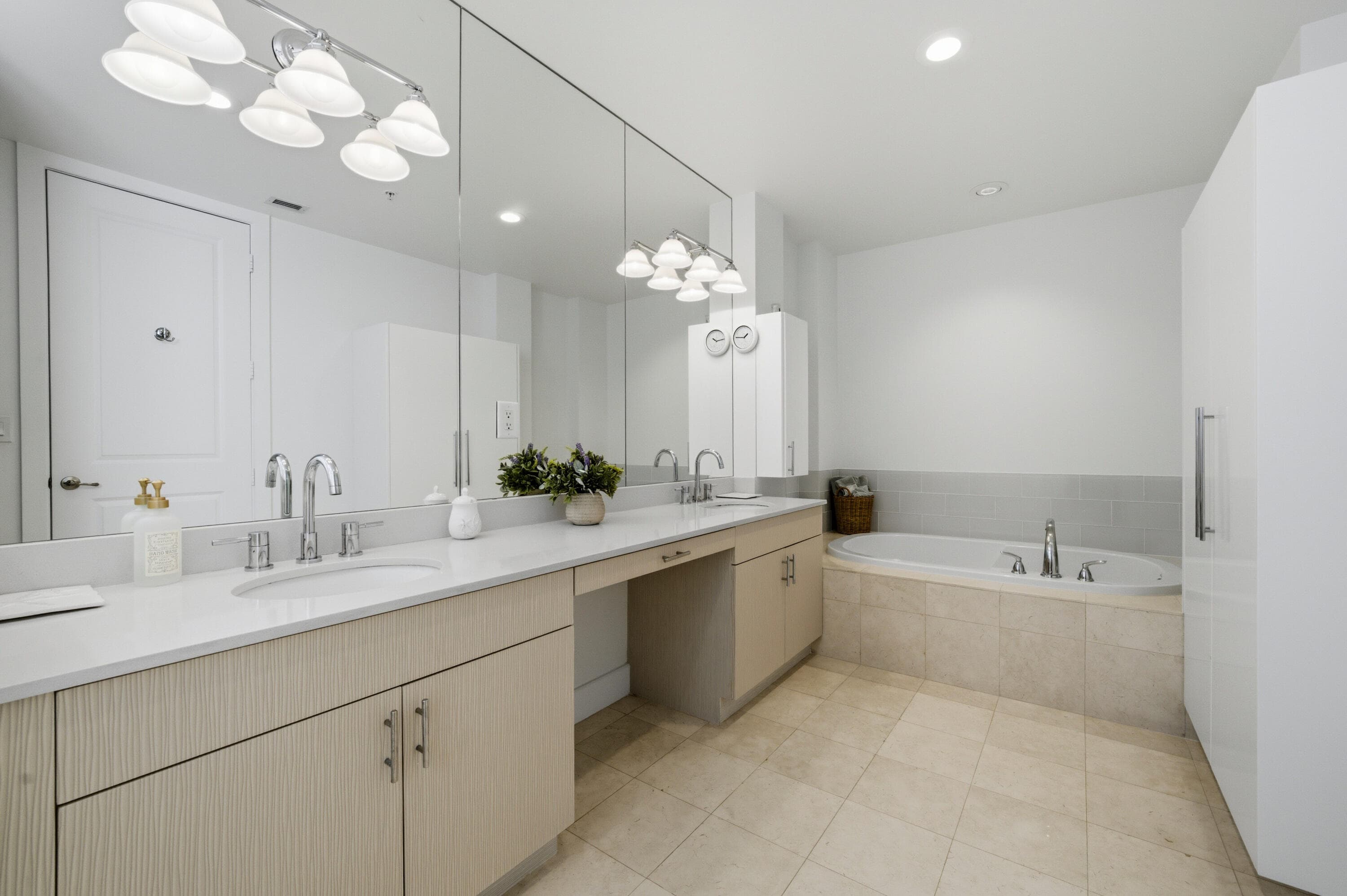 69 Isle Of Venice Drive, Fort Lauderdale, FL 33301 — photo 40 of 63