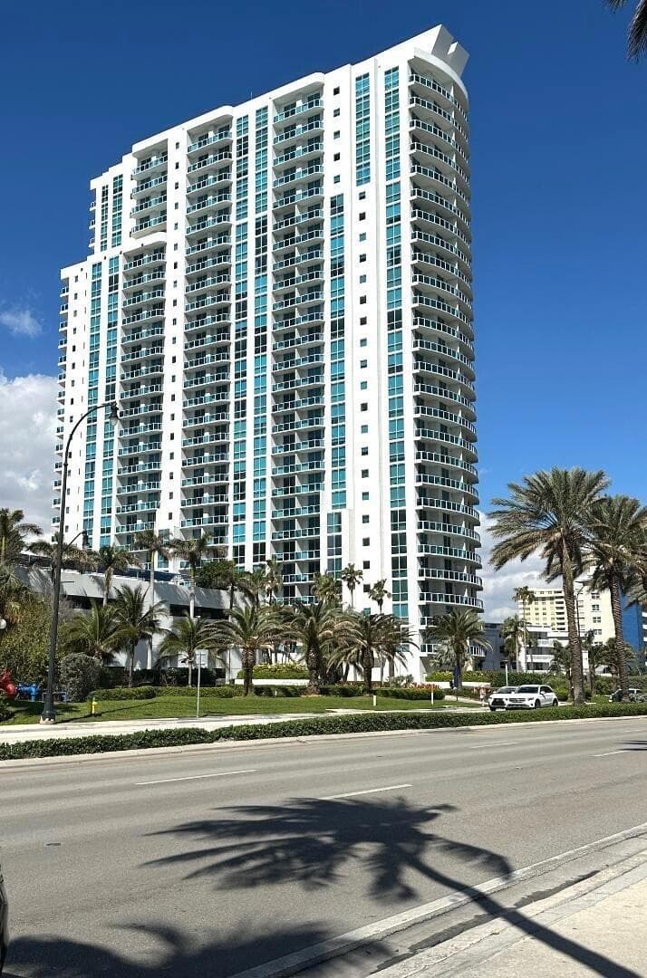 1945 S Ocean Drive, Hallandale Beach, FL 33009 — photo 17 of 30