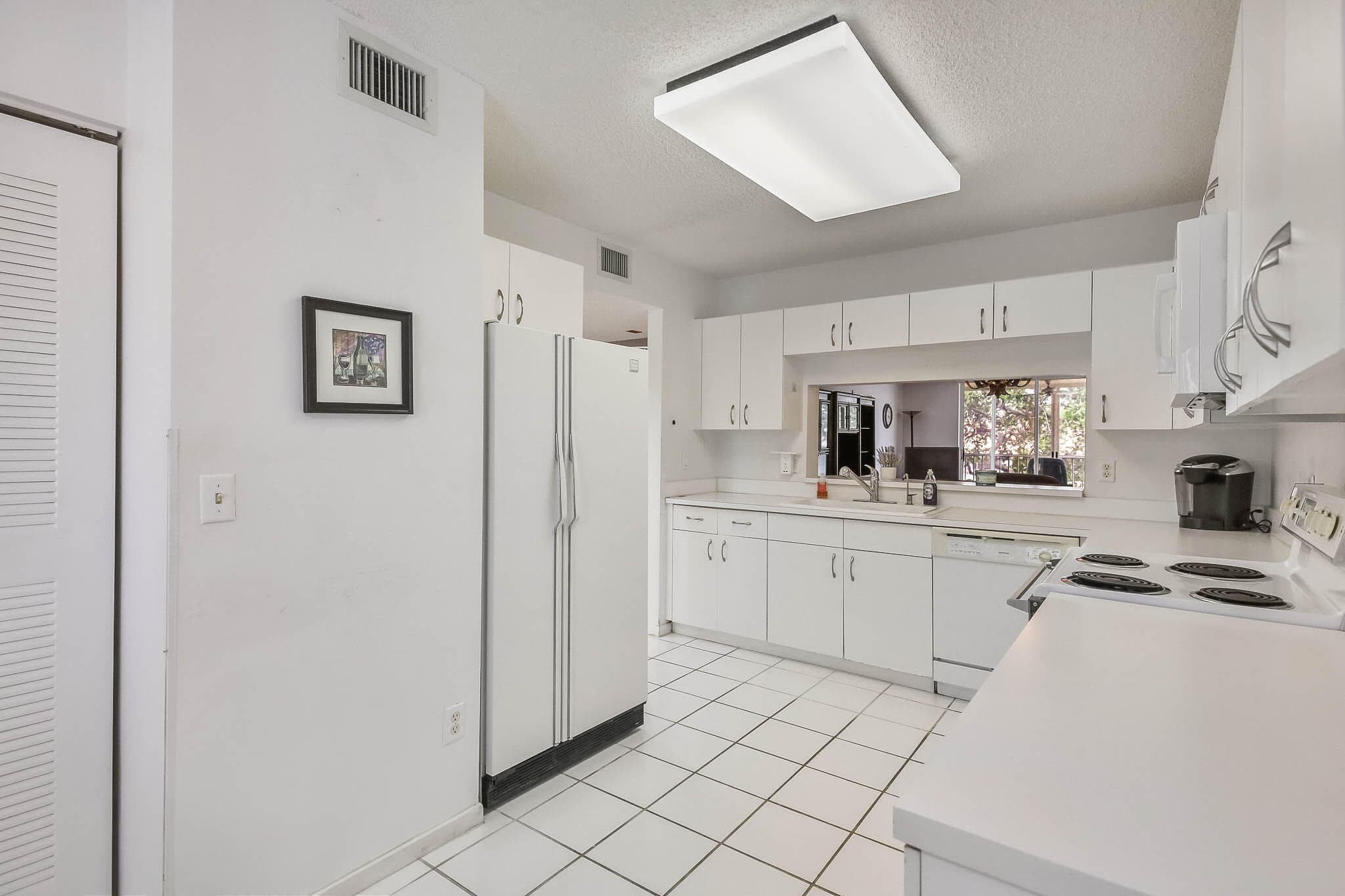 4735 E Lucerne Lakes Blvd E 308, Lake Worth, FL 33467 — photo 6 of 27