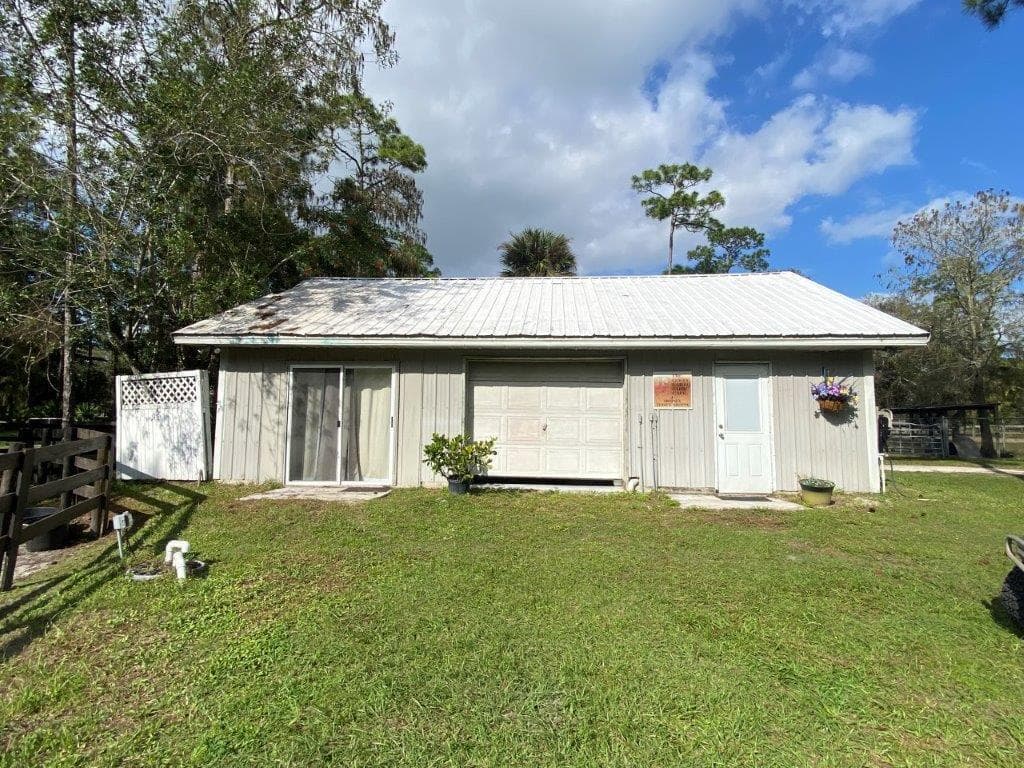 2141 B Road Studio, Loxahatchee Groves, FL 33470 — photo 1 of 6