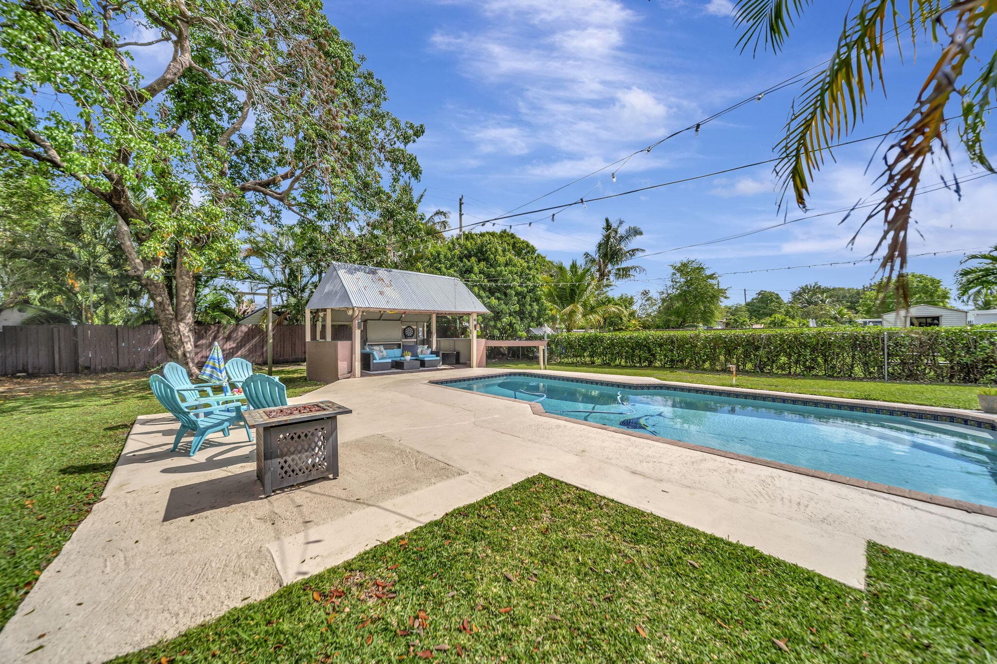 831 NW 39th Street, Oakland Park, FL 33309 — photo 4 of 46