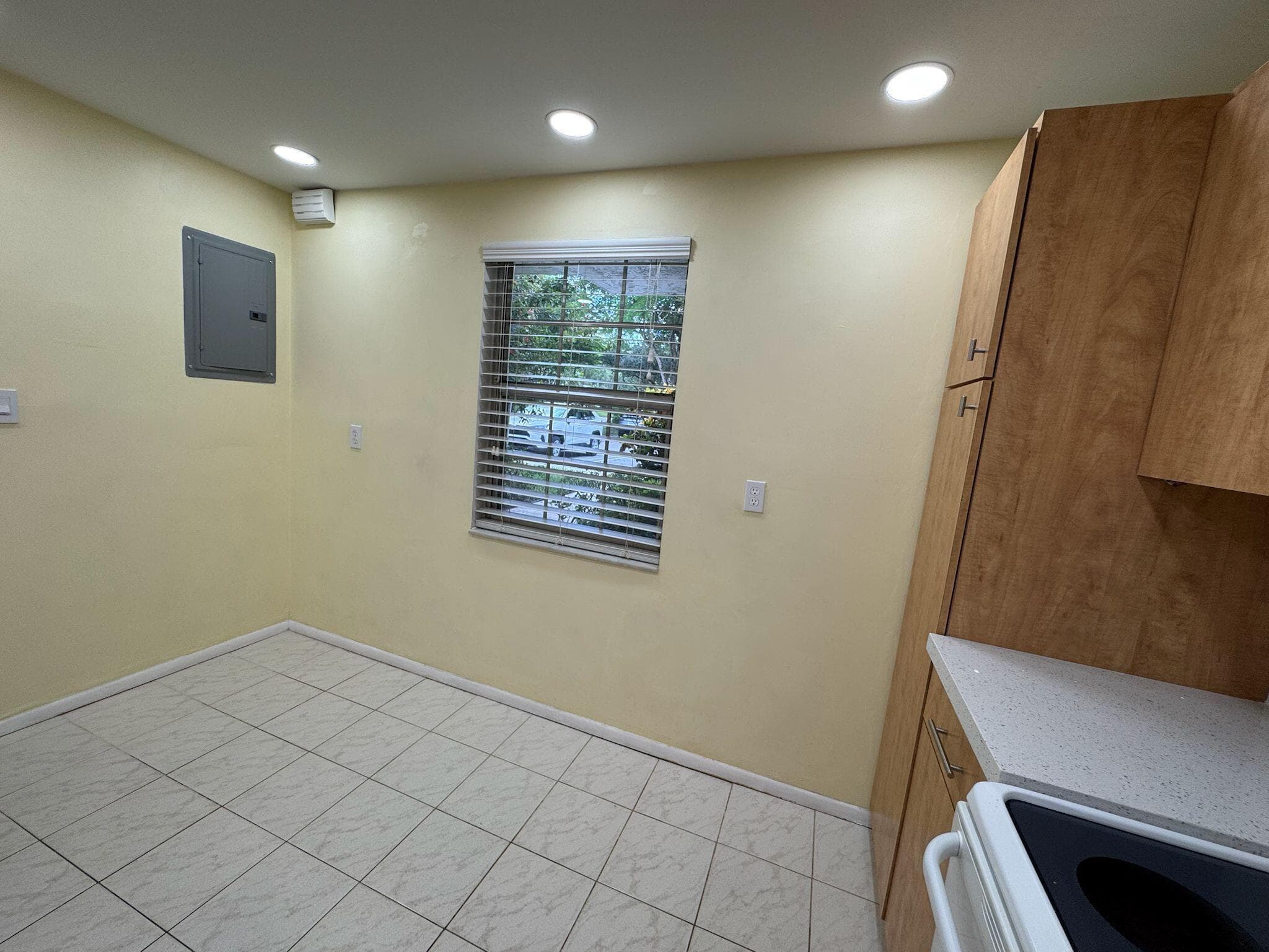 901 Cypress Terrace 103, Pompano Beach, FL 33069 — photo 8 of 28