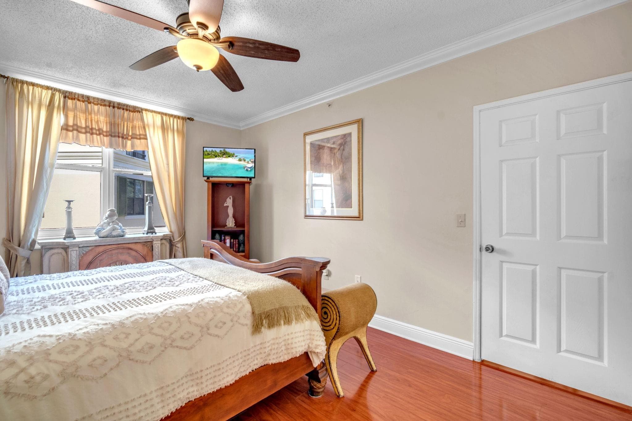 630 S Sapodilla Avenue 407, West Palm Beach, FL 33401 — photo 3 of 25