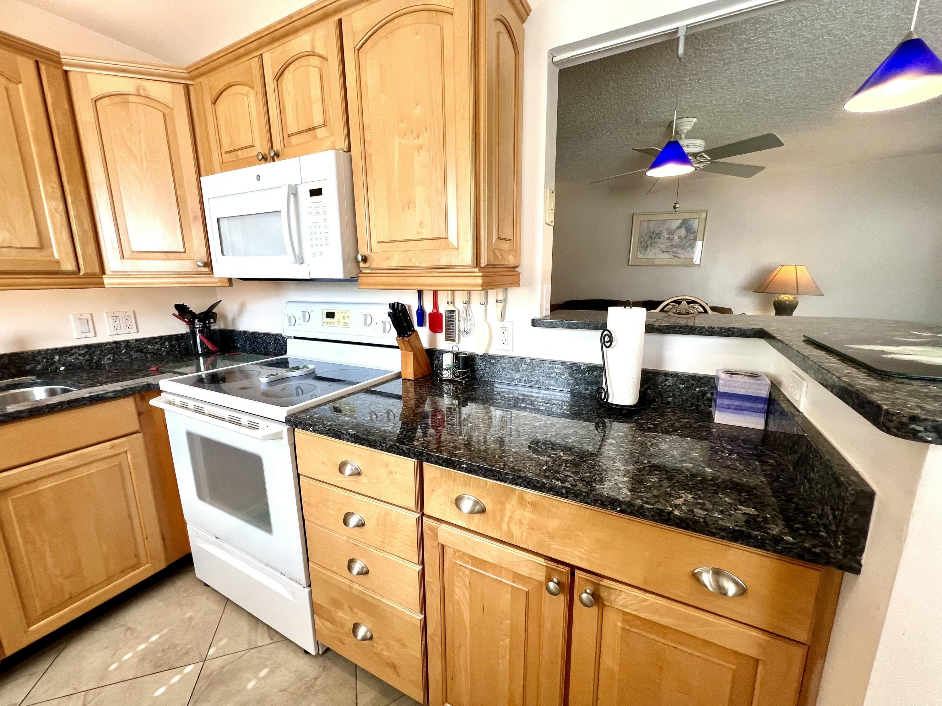 328 Farnham P, Deerfield Beach, FL 33442 — photo 26 of 42