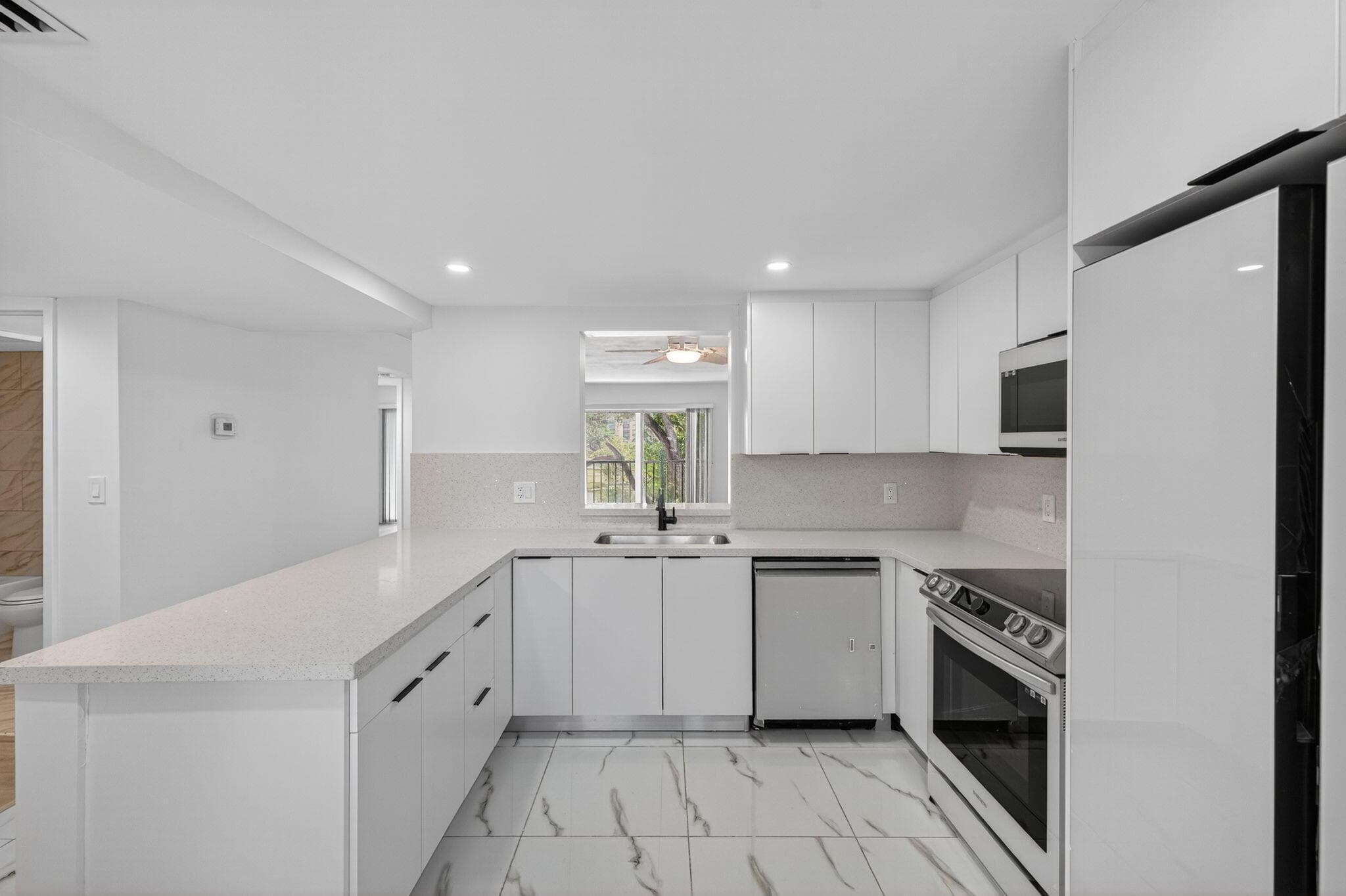 14375 Strathmore Lane 303, Delray Beach, FL 33446 — photo 4 of 105