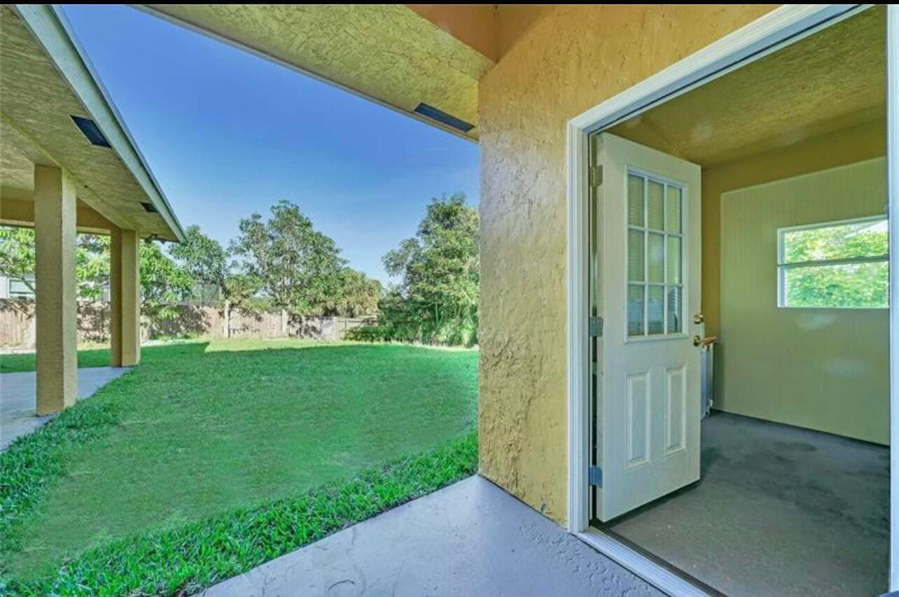 6112 NW Ginger Lane, Port St. Lucie, FL 34986 — photo 12 of 40