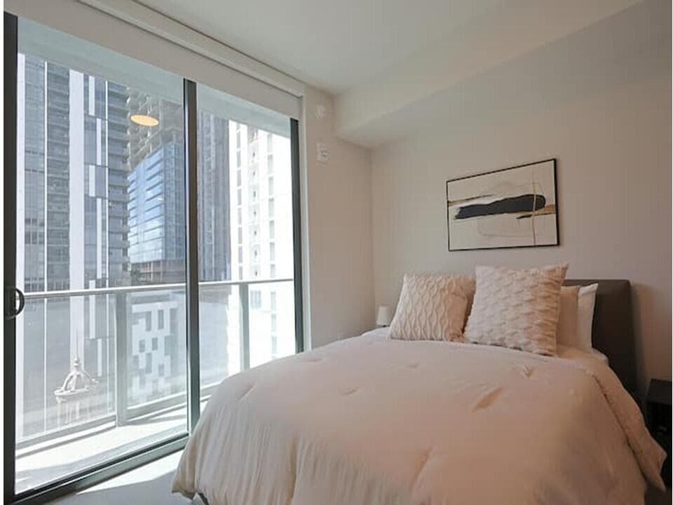 121 NE 5th Street 1506, Miami, FL 33132 — photo 5 of 26