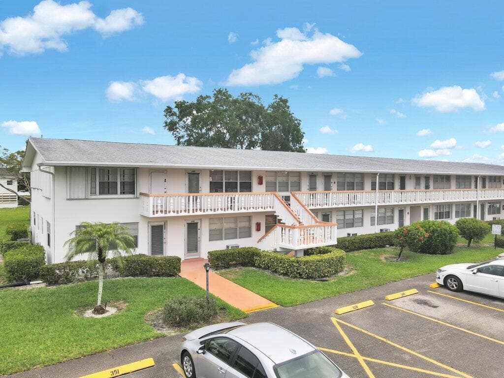 349 Camden O, West Palm Beach, FL 33417 — photo 31 of 48