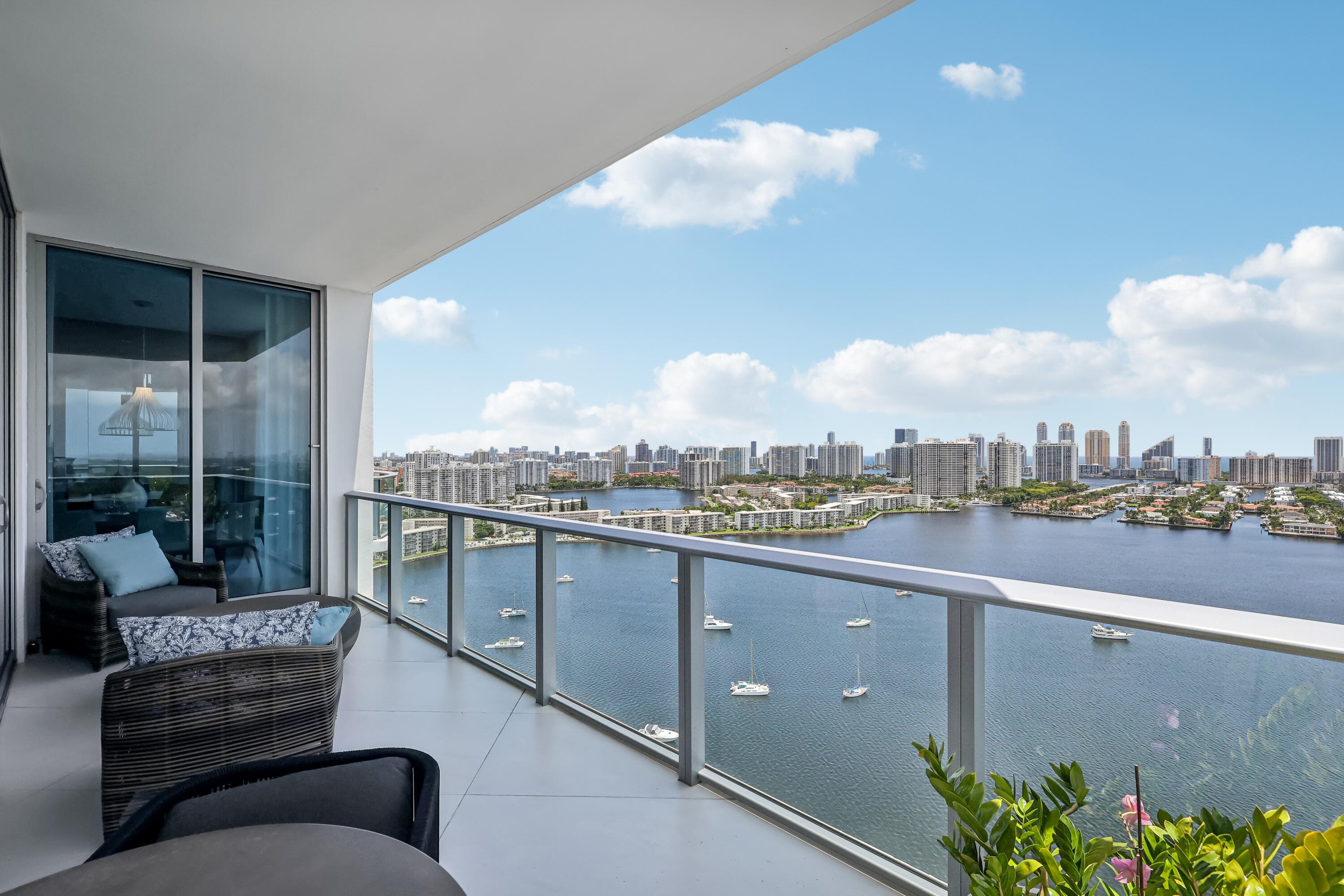 17301 Biscayne Boulevard Ph-7, North Miami Beach, FL 33160 — photo 8 of 64