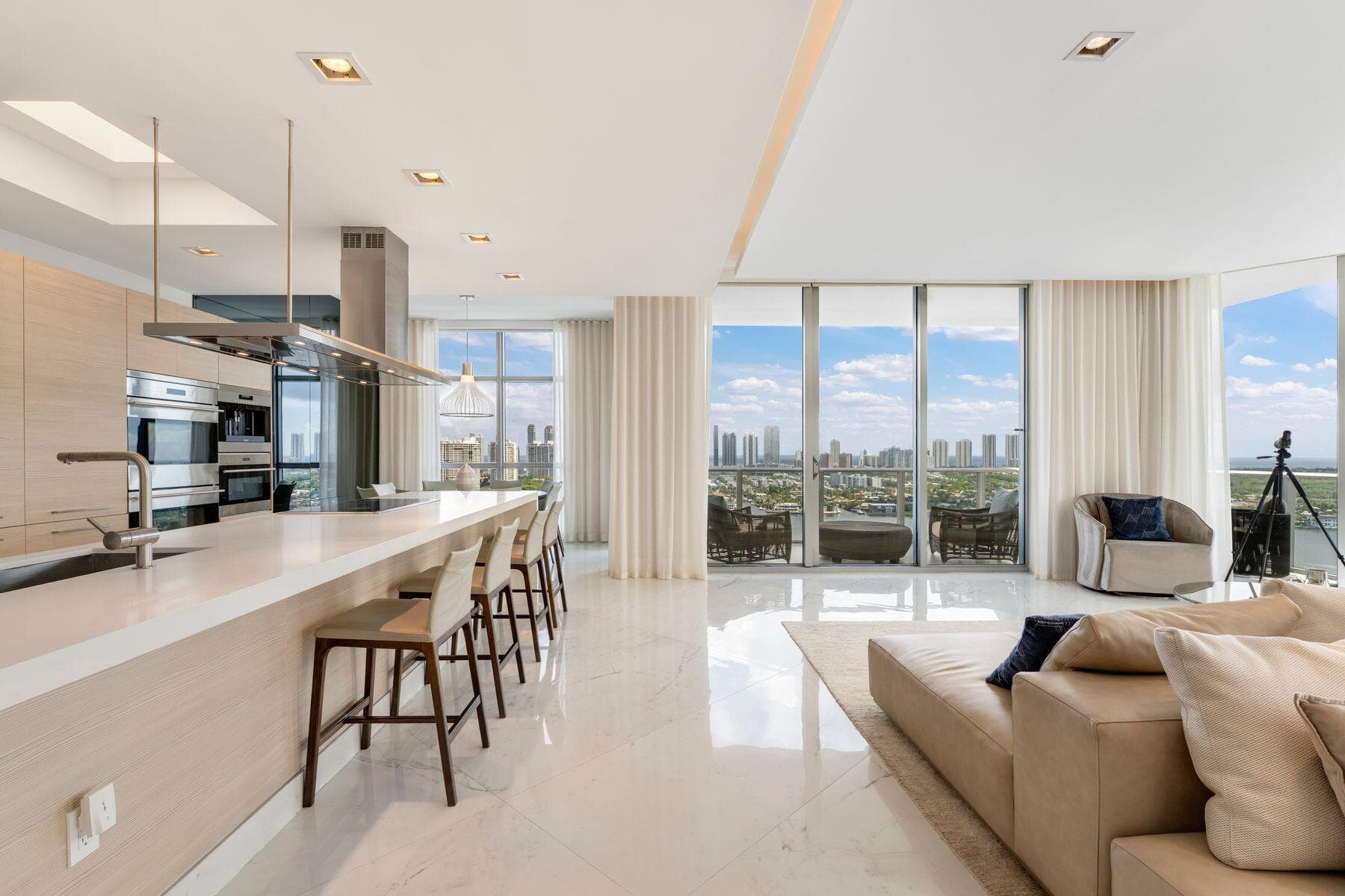 17301 Biscayne Boulevard Ph-7, North Miami Beach, FL 33160 — photo 15 of 64