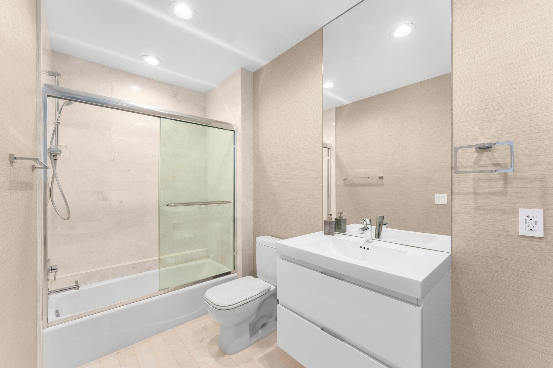 17301 Biscayne Boulevard Ph-7, North Miami Beach, FL 33160 — photo 31 of 64