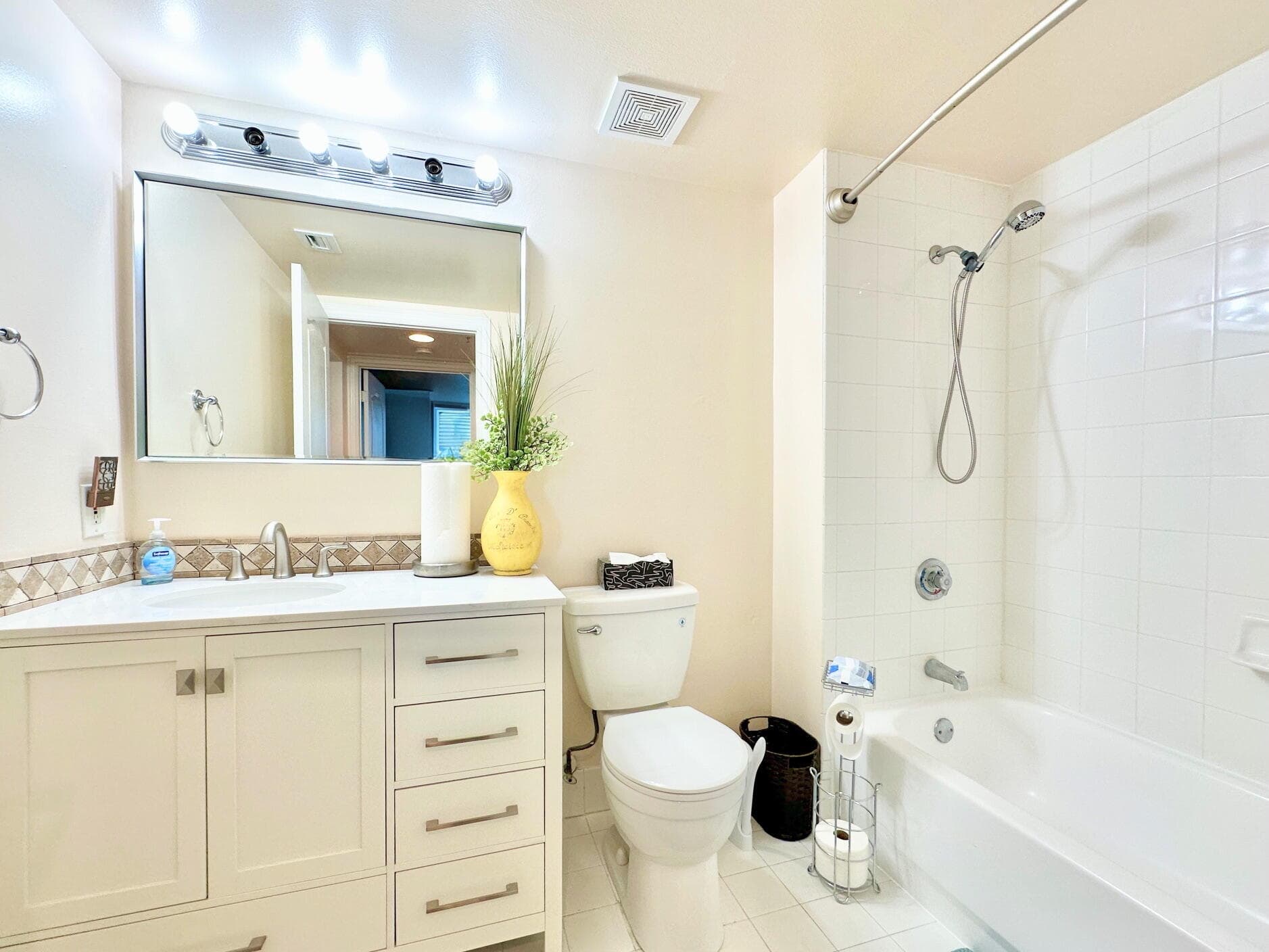 3020 NE 32nd Avenue 1003, Fort Lauderdale, FL 33308 — photo 13 of 33