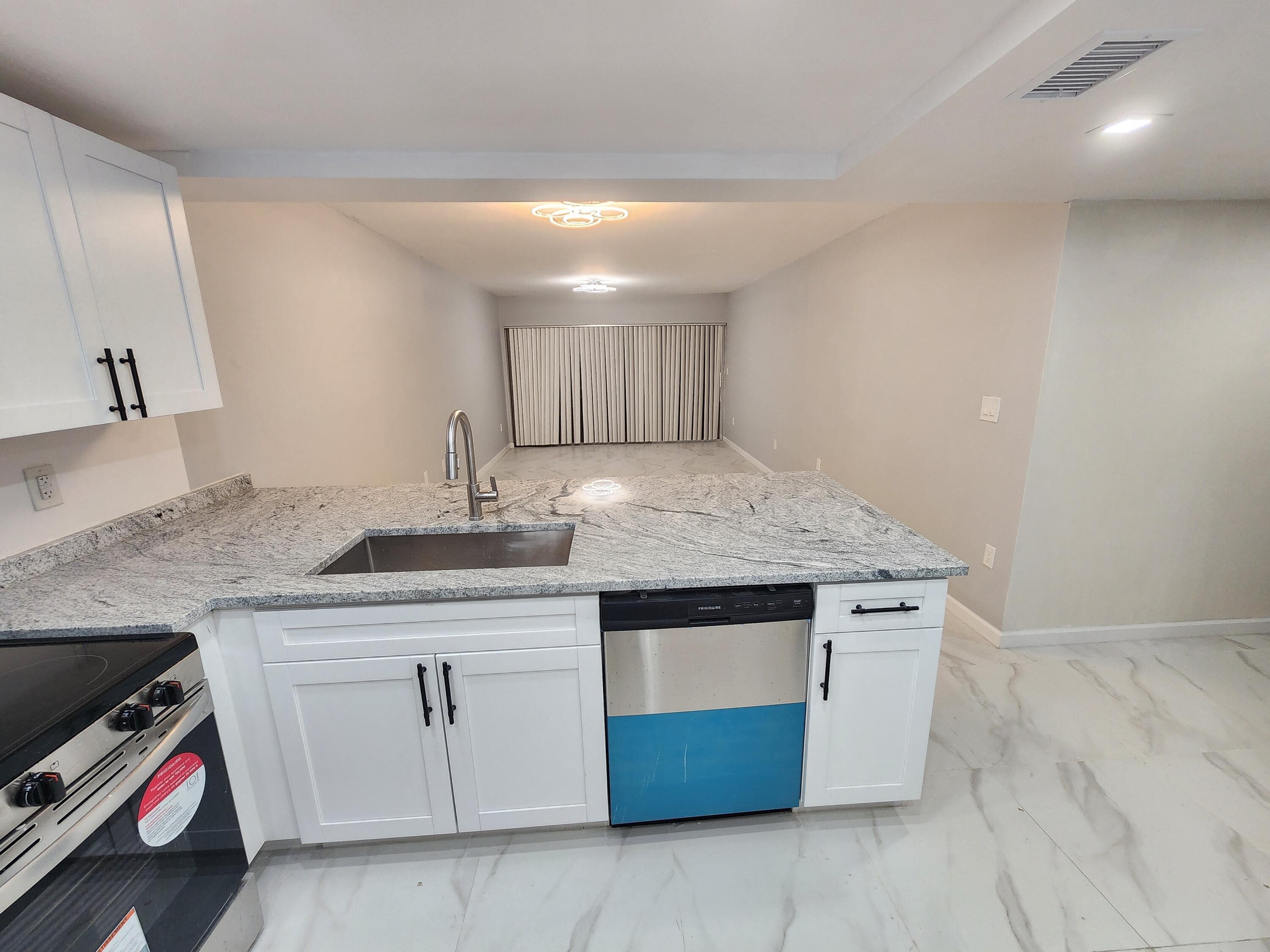 485 N Pine Island Road 204a, Plantation, FL 33324 — photo 1 of 15