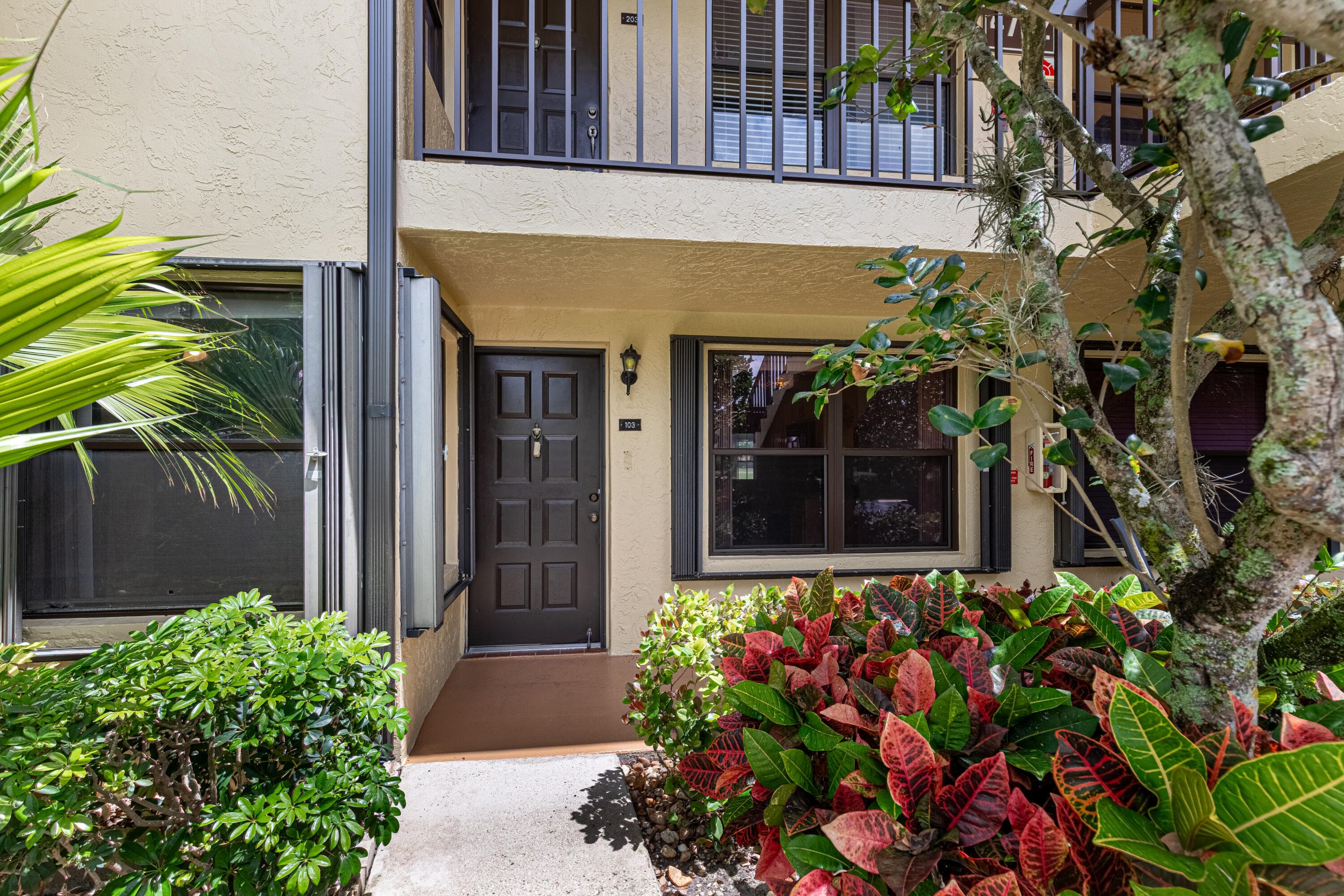 4702 E Lucerne Lakes Blvd Boulevard E 103, Lake Worth, FL 33467 — photo 1 of 30