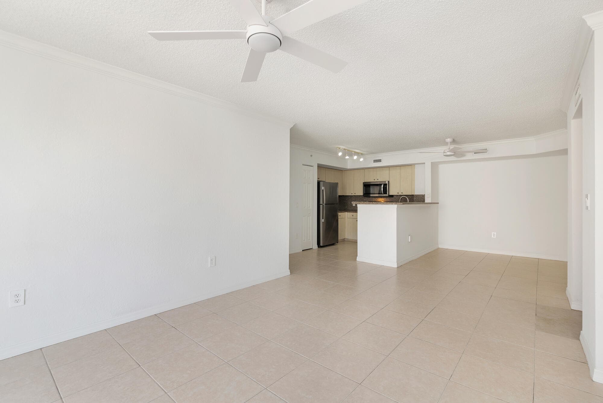 1801 N Flagler Drive 803, West Palm Beach, FL 33407 — photo 4 of 32