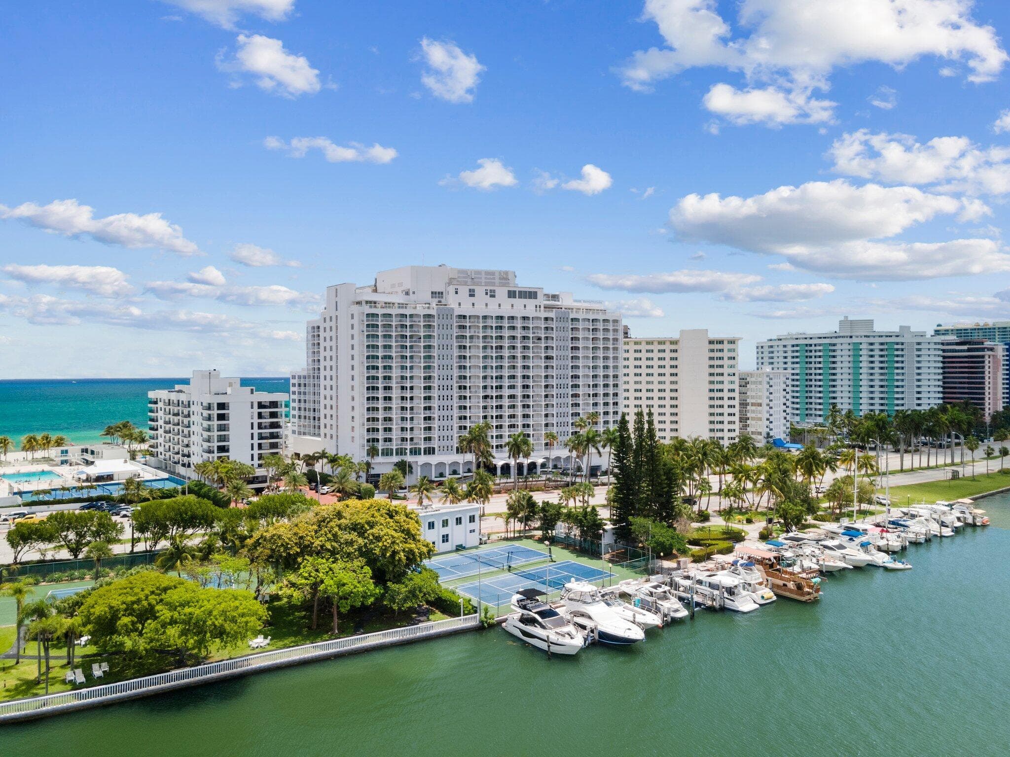 5401 Collins Avenue Apt 144, Miami Beach, FL 33140 — photo 41 of 45
