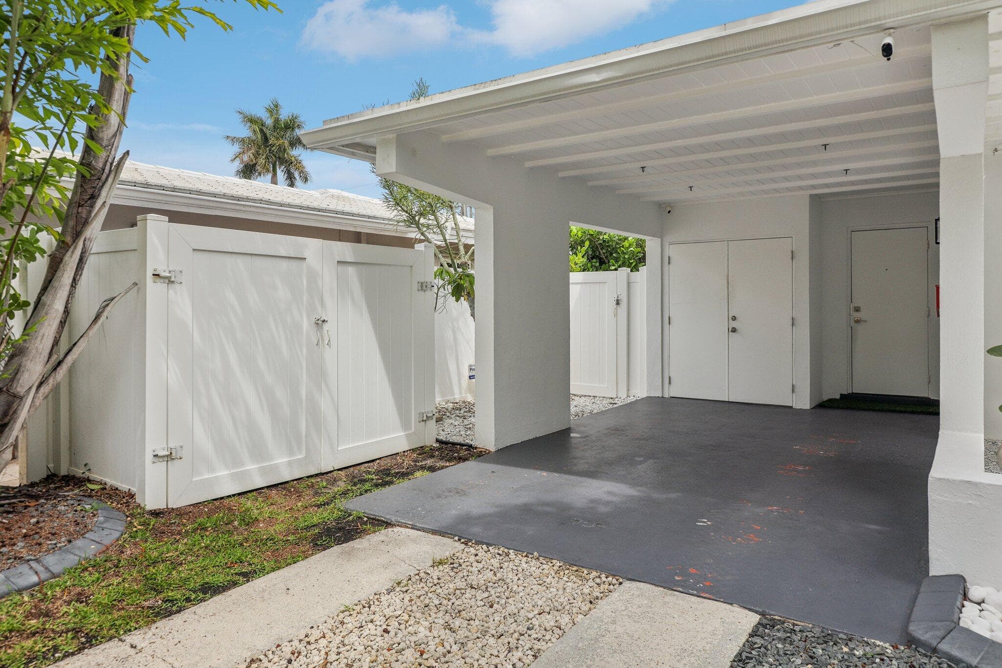 1910 NE 17th Terrace, Fort Lauderdale, FL 33305 — photo 12 of 61