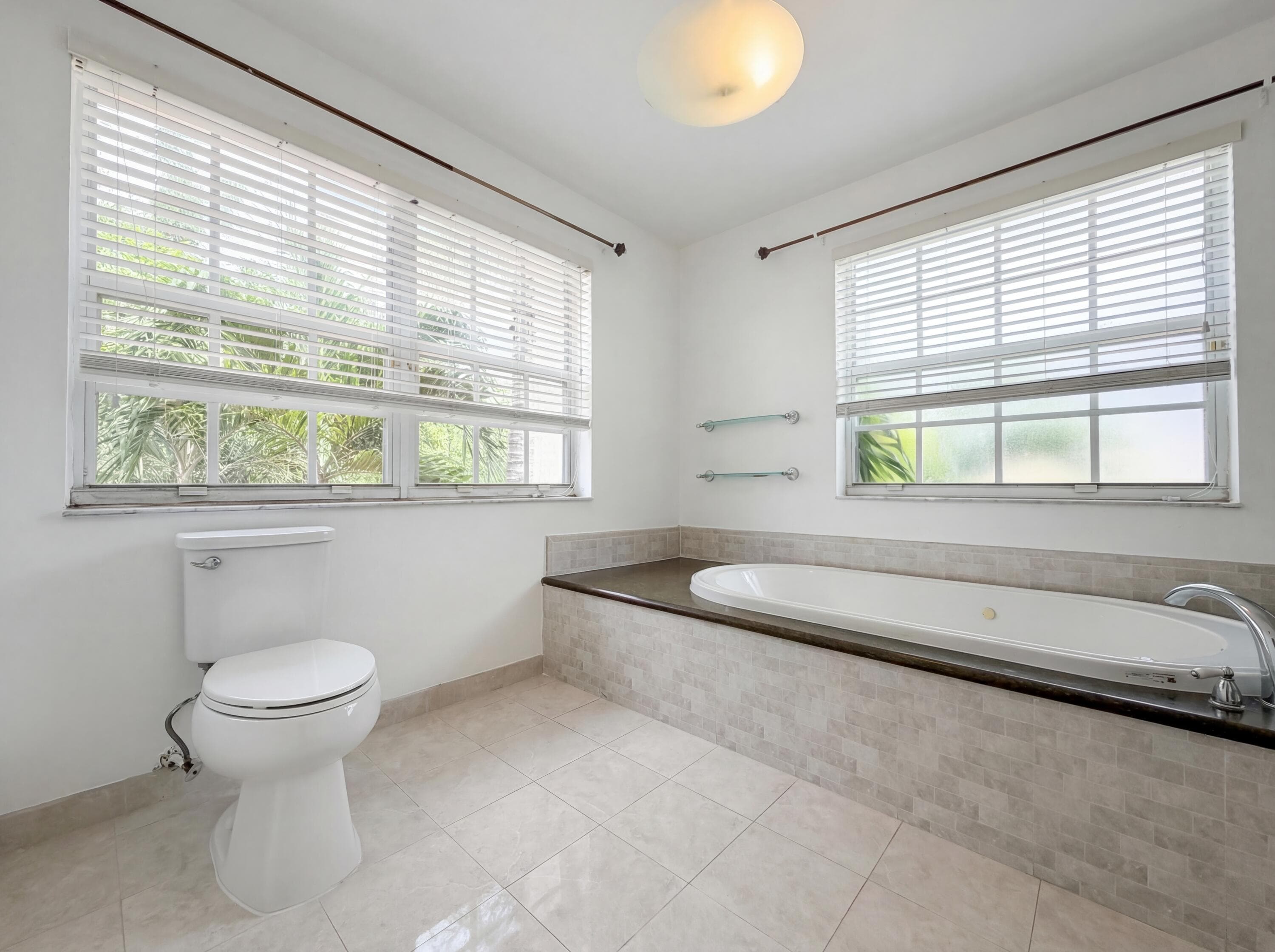 73 Gables Boulevard, Weston, FL 33326 — photo 7 of 20