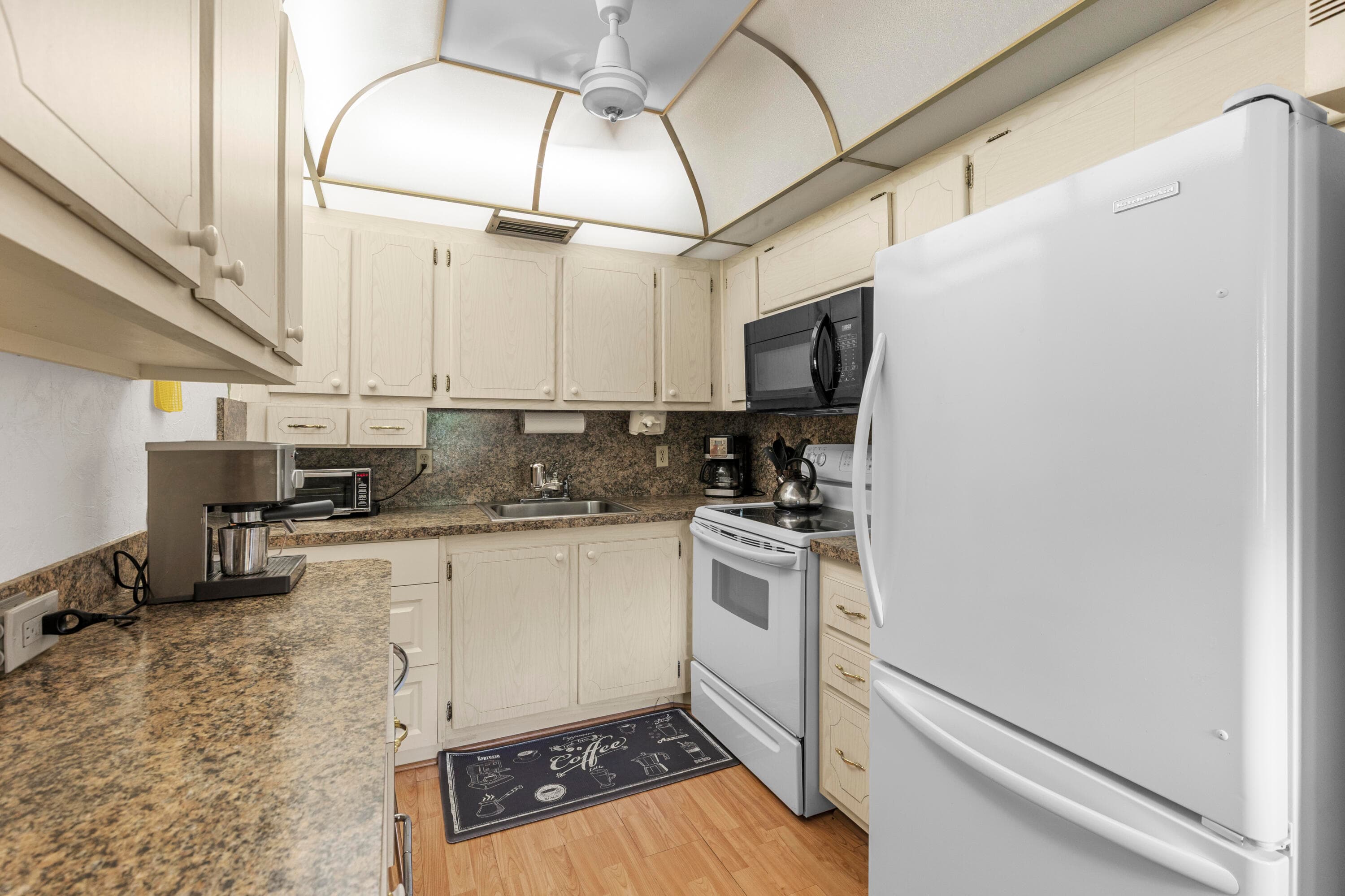 266 Ventnor S, Deerfield Beach, FL 33442 — photo 9 of 41
