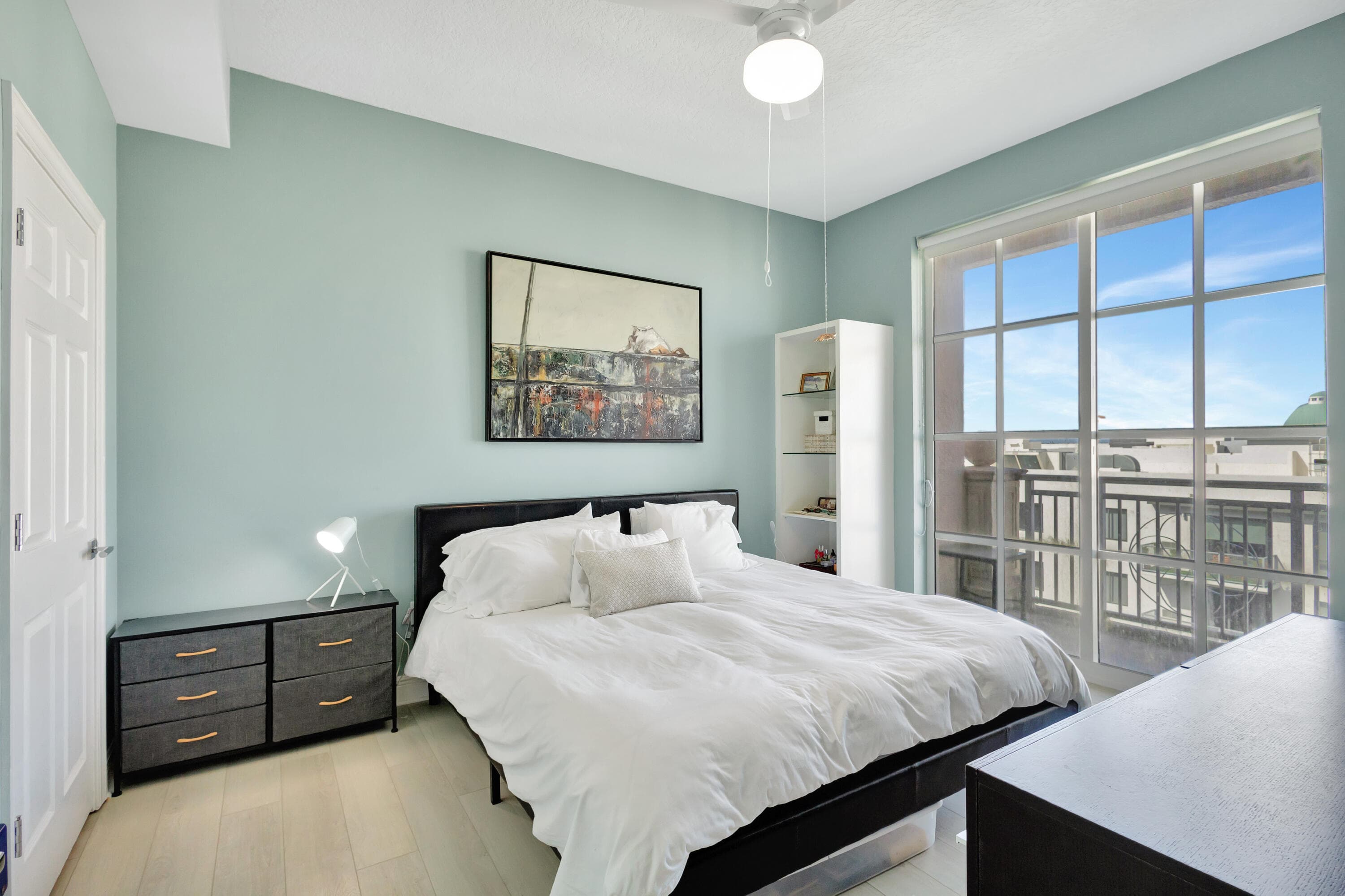 410 Evernia Street 801, West Palm Beach, FL 33401 — photo 13 of 39