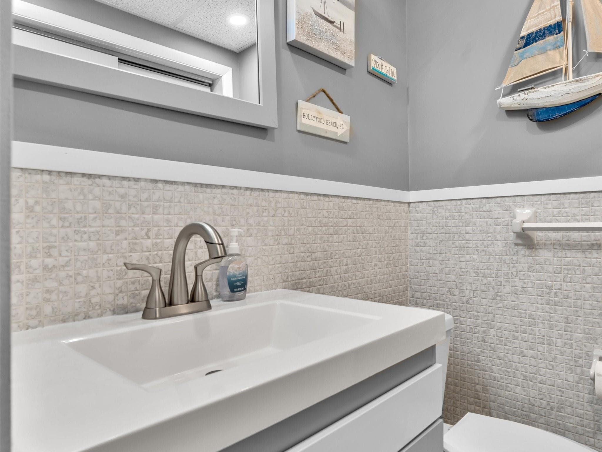 2000 Diana Drive, Hallandale Beach, FL 33009 — photo 23 of 65