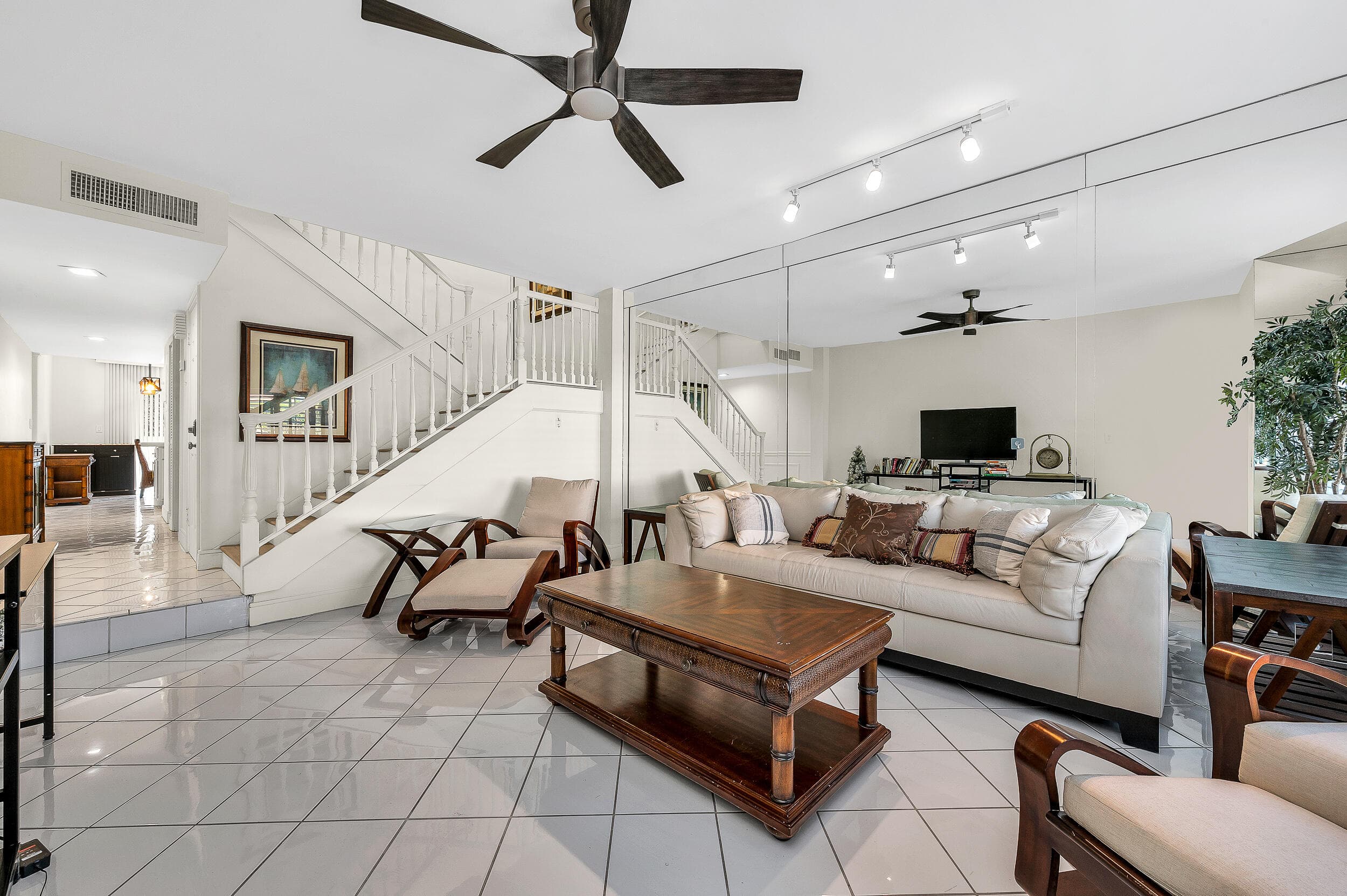 584 SE 20th Avenue 2, Deerfield Beach, FL 33441 — photo 5 of 31