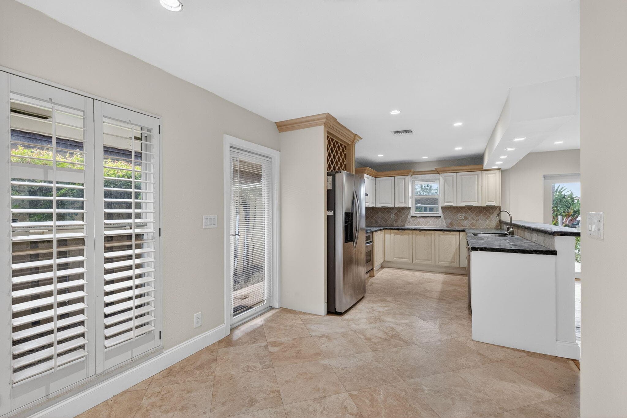 2213 NE 16th Street, Fort Lauderdale, FL 33304 — photo 22 of 59