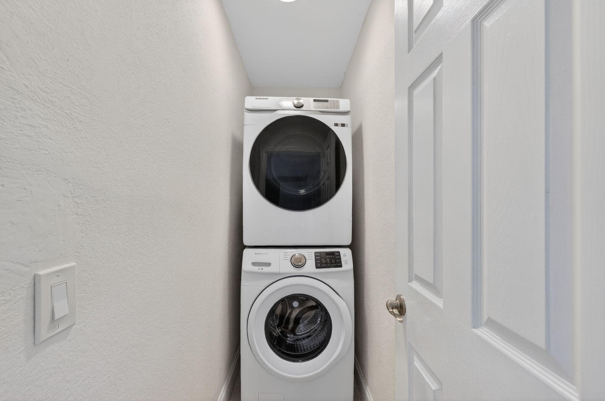 2213 NE 16th Street, Fort Lauderdale, FL 33304 — photo 25 of 59