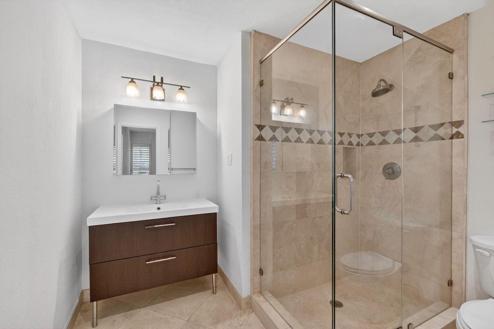 2213 NE 16th Street, Fort Lauderdale, FL 33304 — photo 35 of 59
