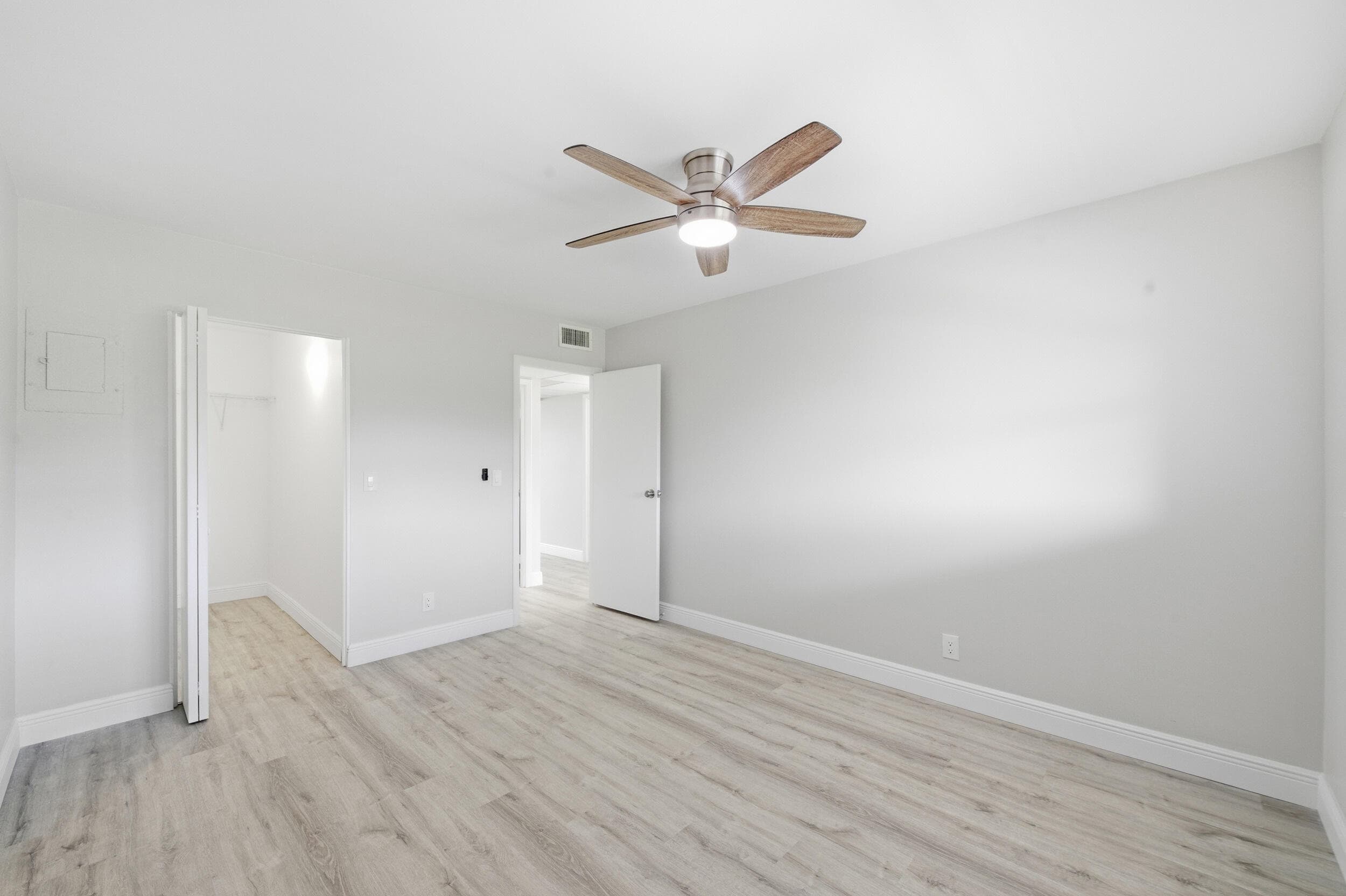 284 Flanders F, Delray Beach, FL 33484 — photo 32 of 75