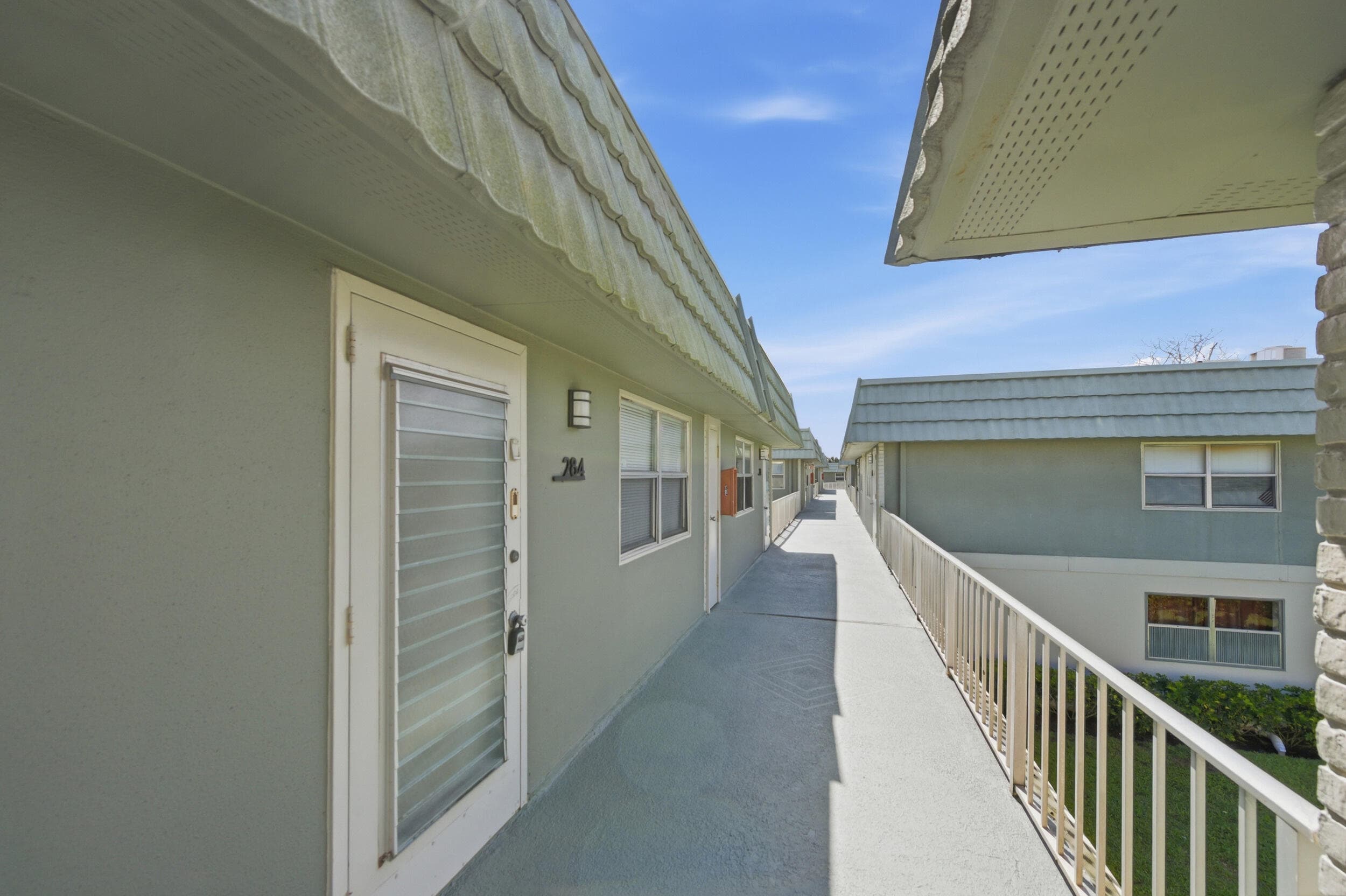 284 Flanders F, Delray Beach, FL 33484 — photo 33 of 75