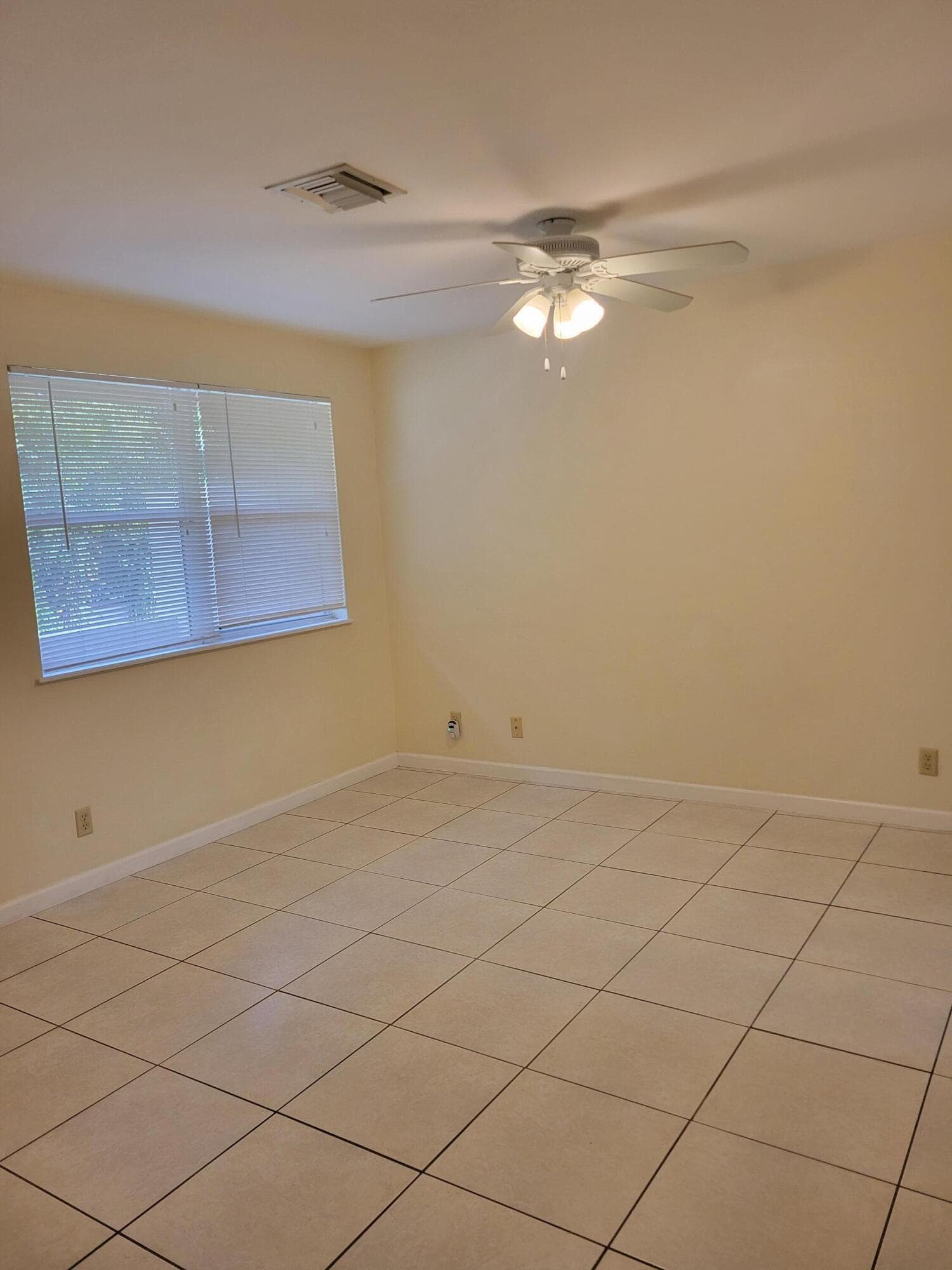 2227 Monroe Street 2, Hollywood, FL 33020 — photo 4 of 7