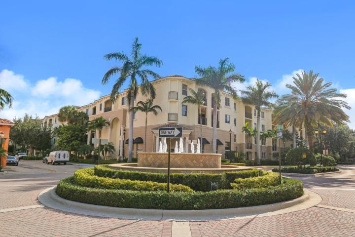 4207 Renaissance 207 Way 207, Boynton Beach, FL 33426 — photo 1 of 21