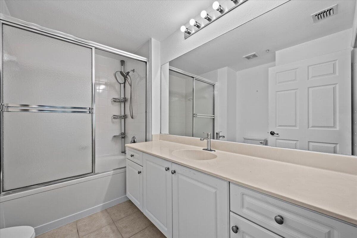 2804 Sarento Place 303, Palm Beach Gardens, FL 33410 — photo 11 of 51