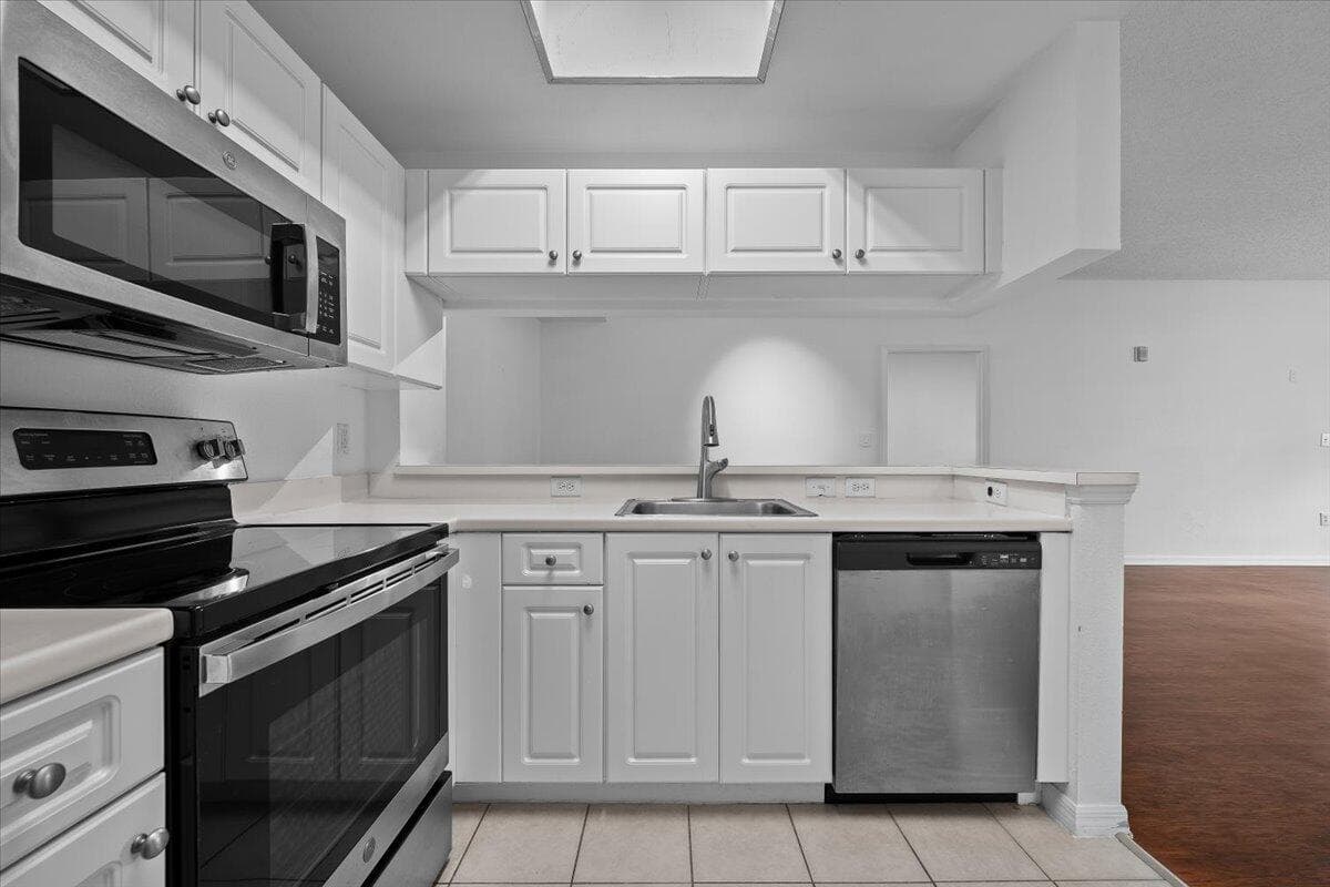 2804 Sarento Place 303, Palm Beach Gardens, FL 33410 — photo 3 of 51